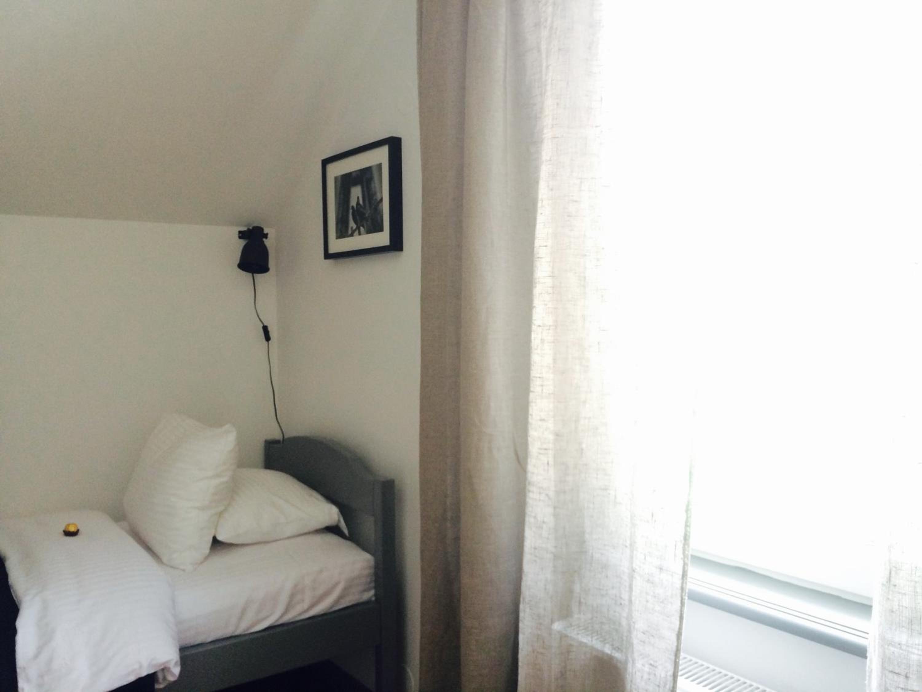 Small Twin Room photo 2