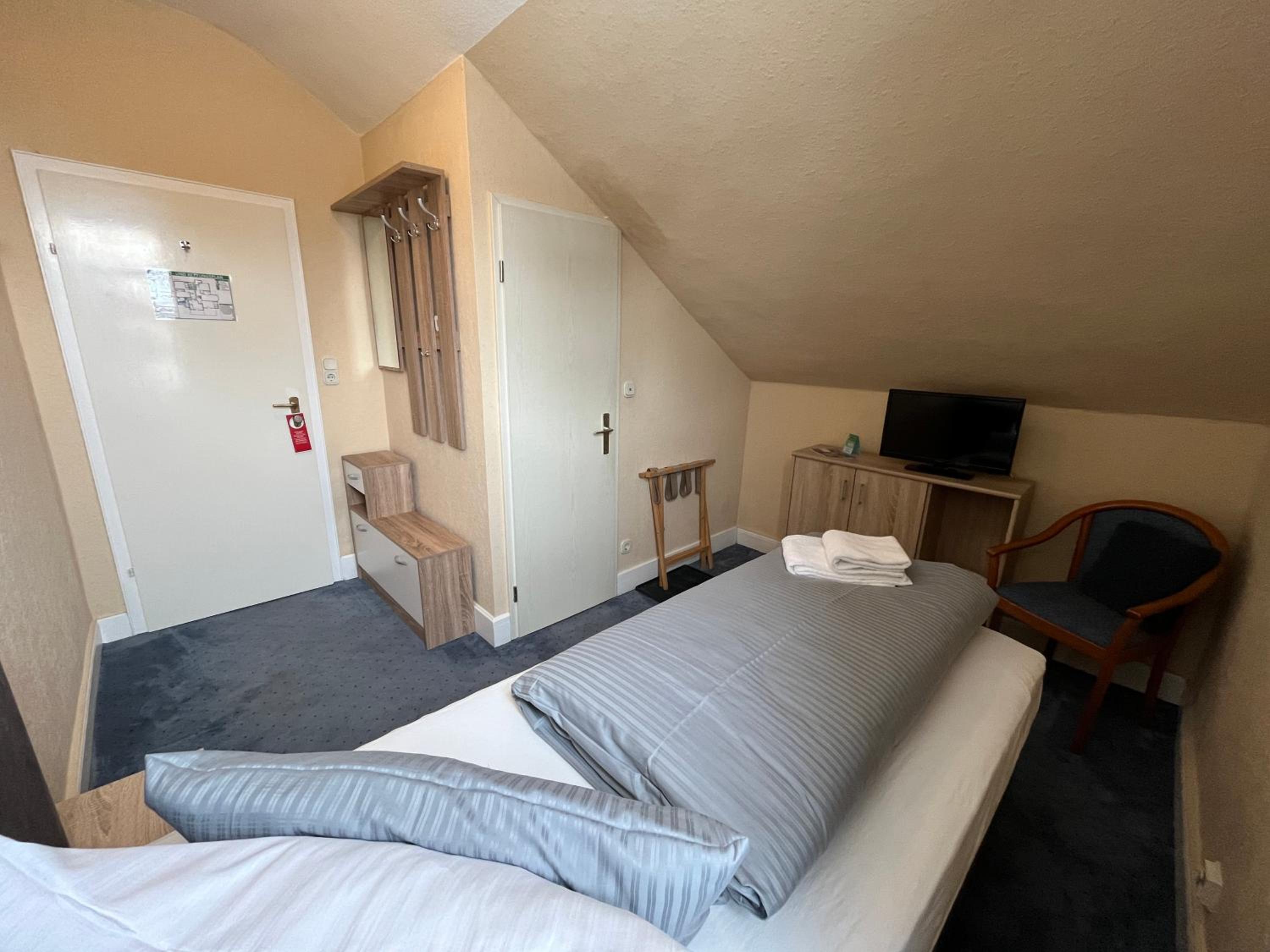 Single Room photo 3