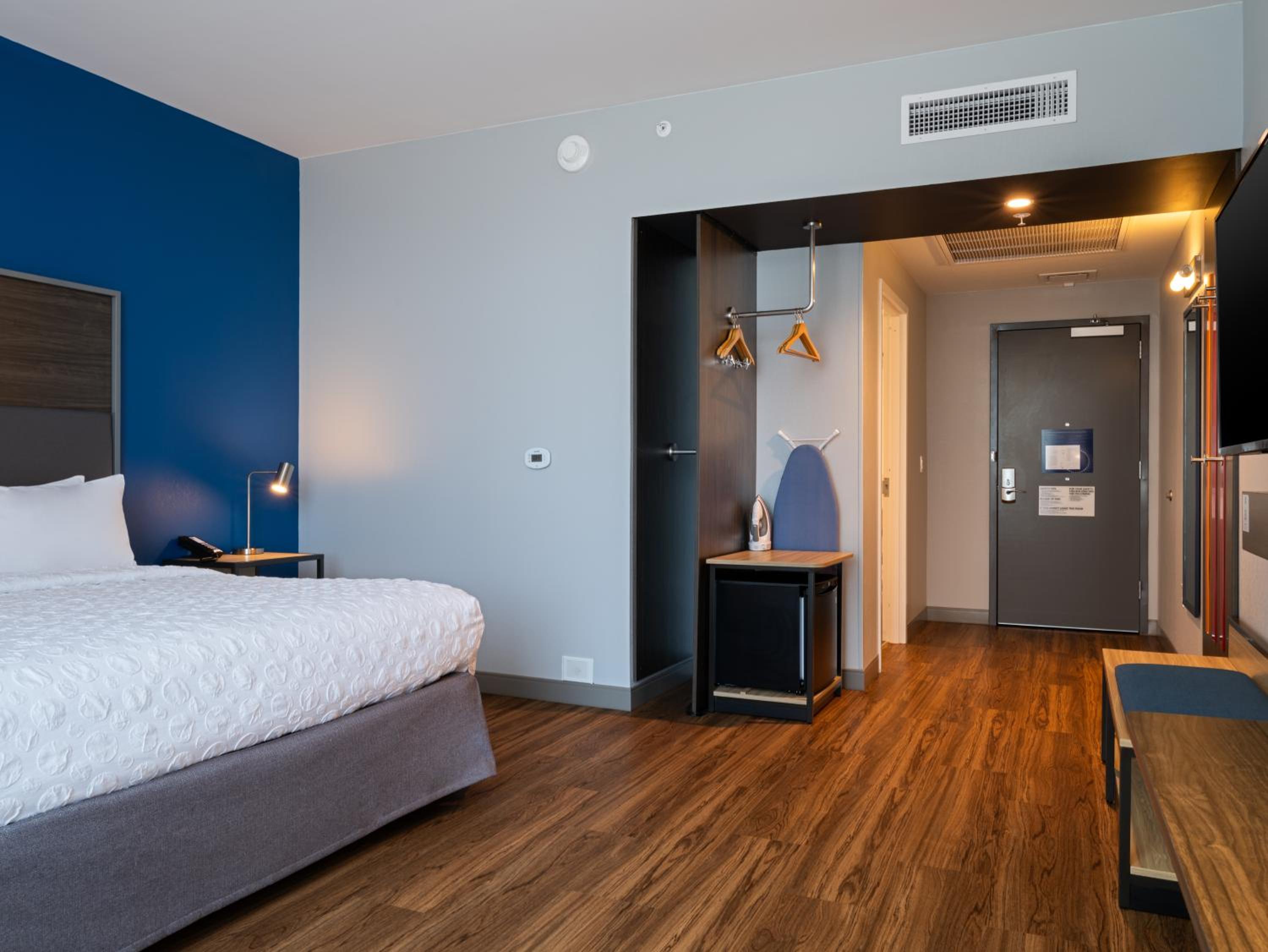King Room - Hearing Access - Photo 3