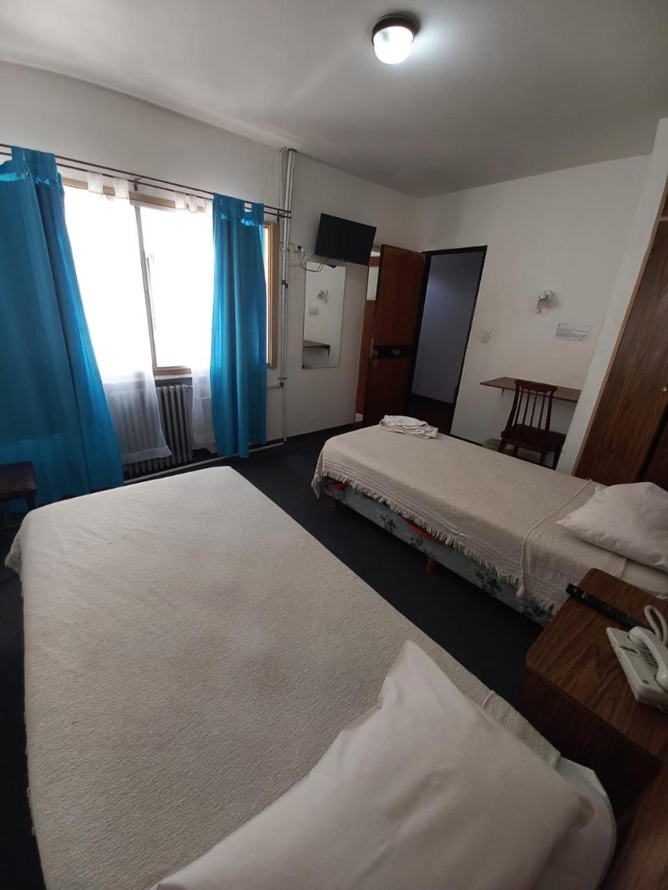 Double or Twin Room photo 3
