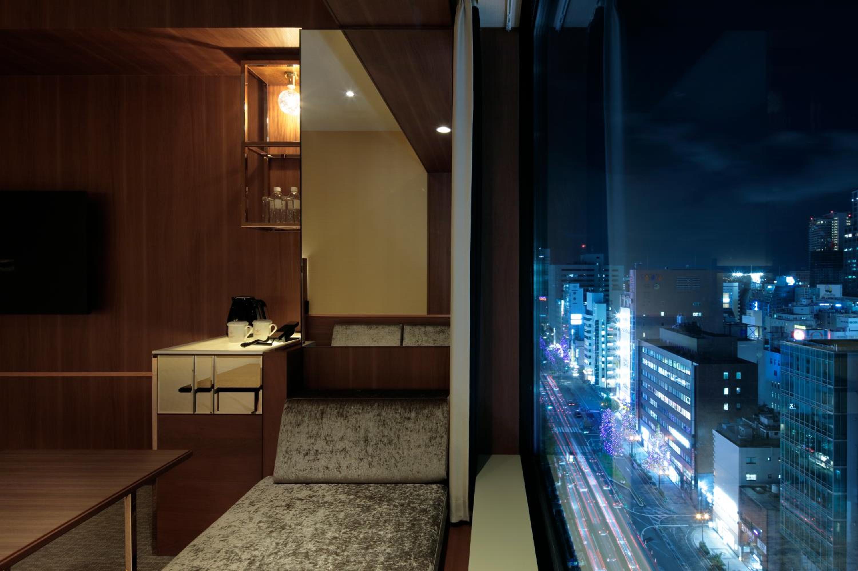 Triple Room with Sofa Bed - Non-Smoking photo 2