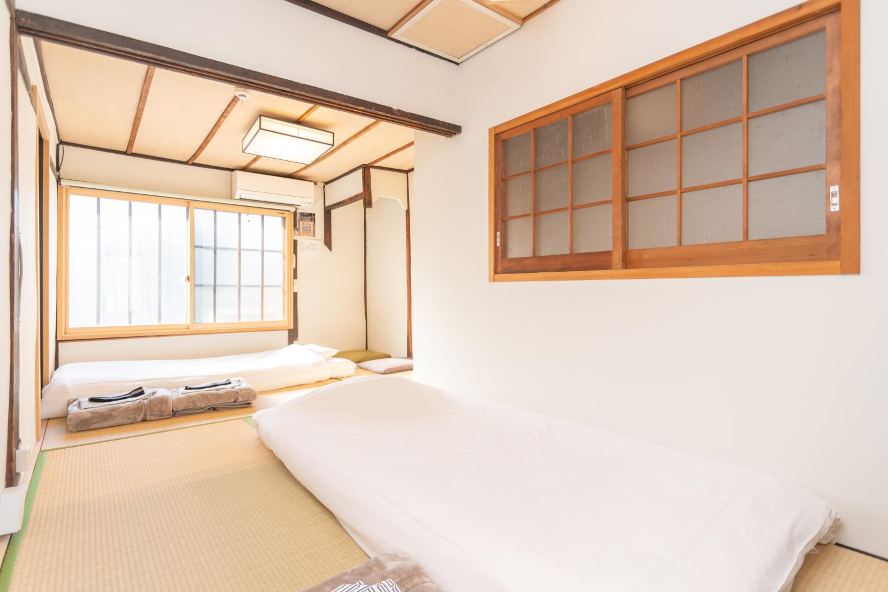 Japanese-Style Townhouse - Photo 99
