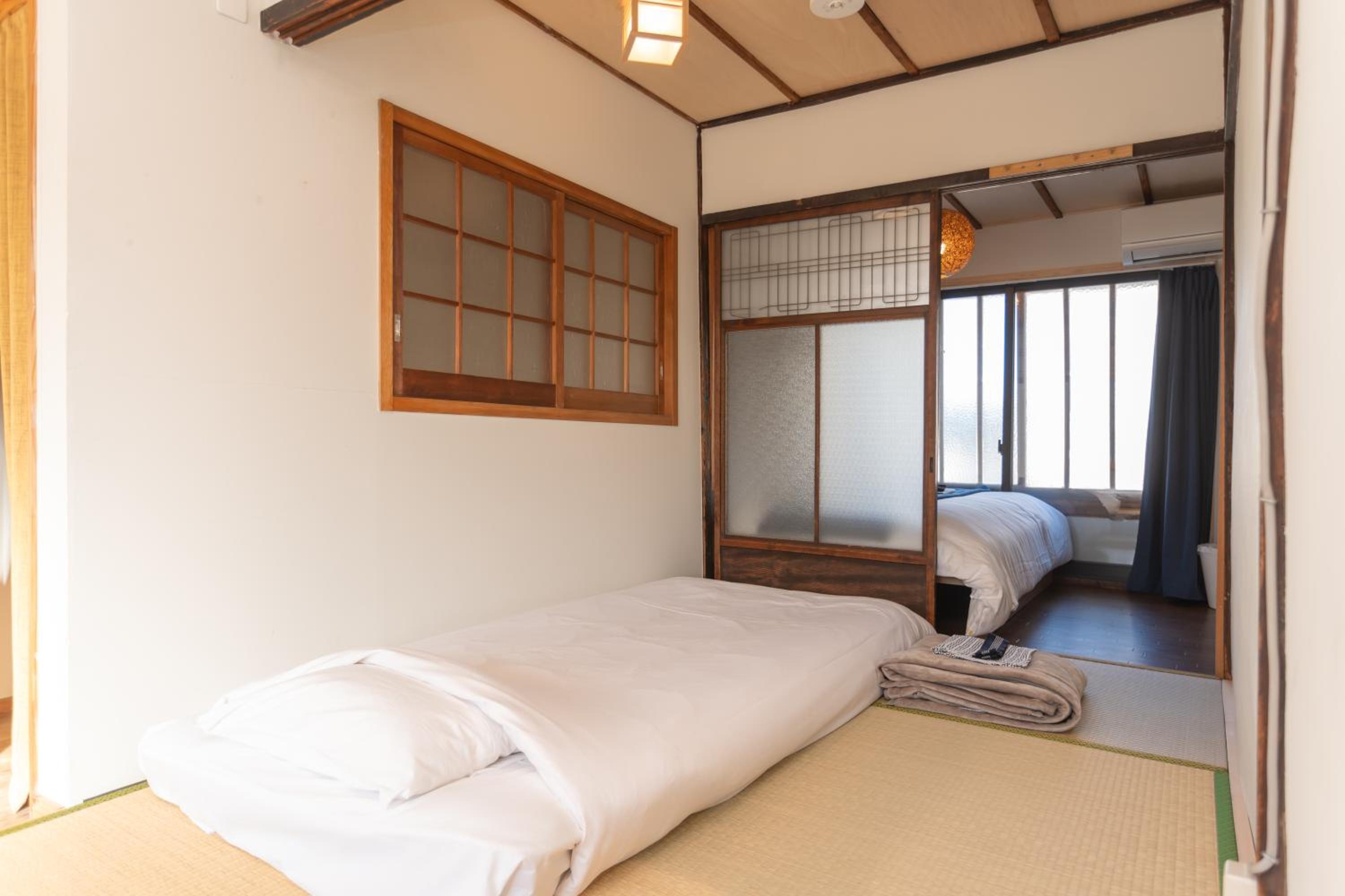 Japanese-Style Townhouse - Photo 97