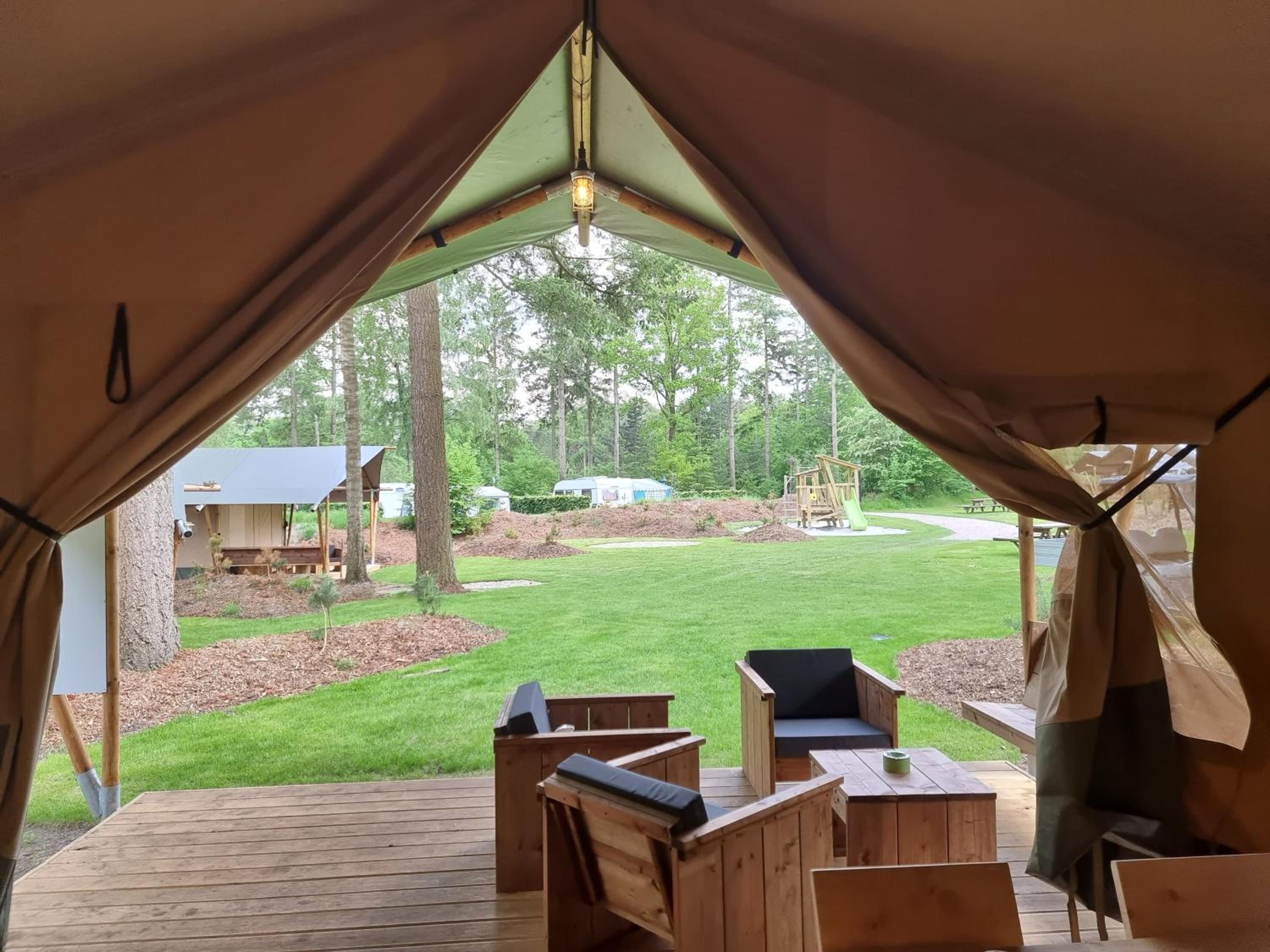 Tent 5 photo 2