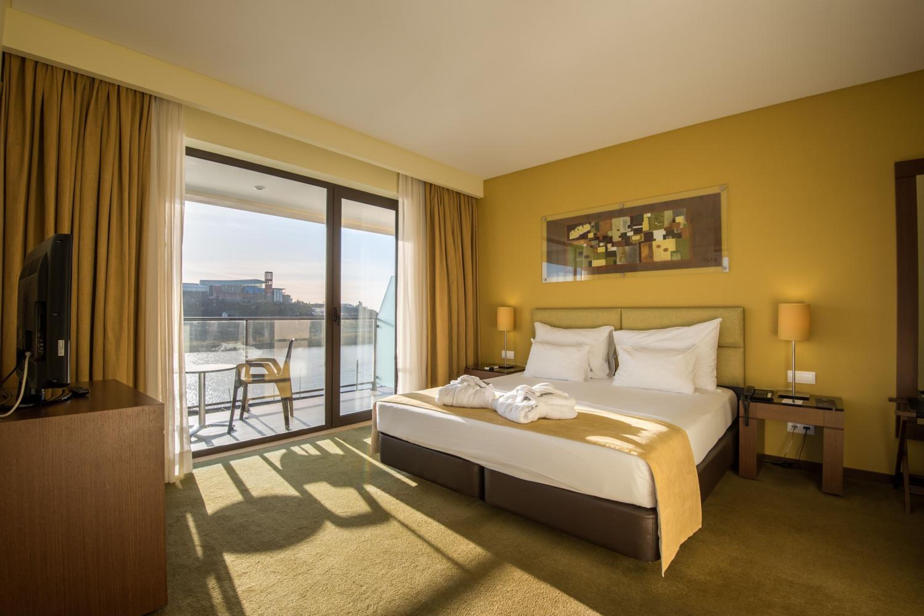 Twin Room - Photo 1