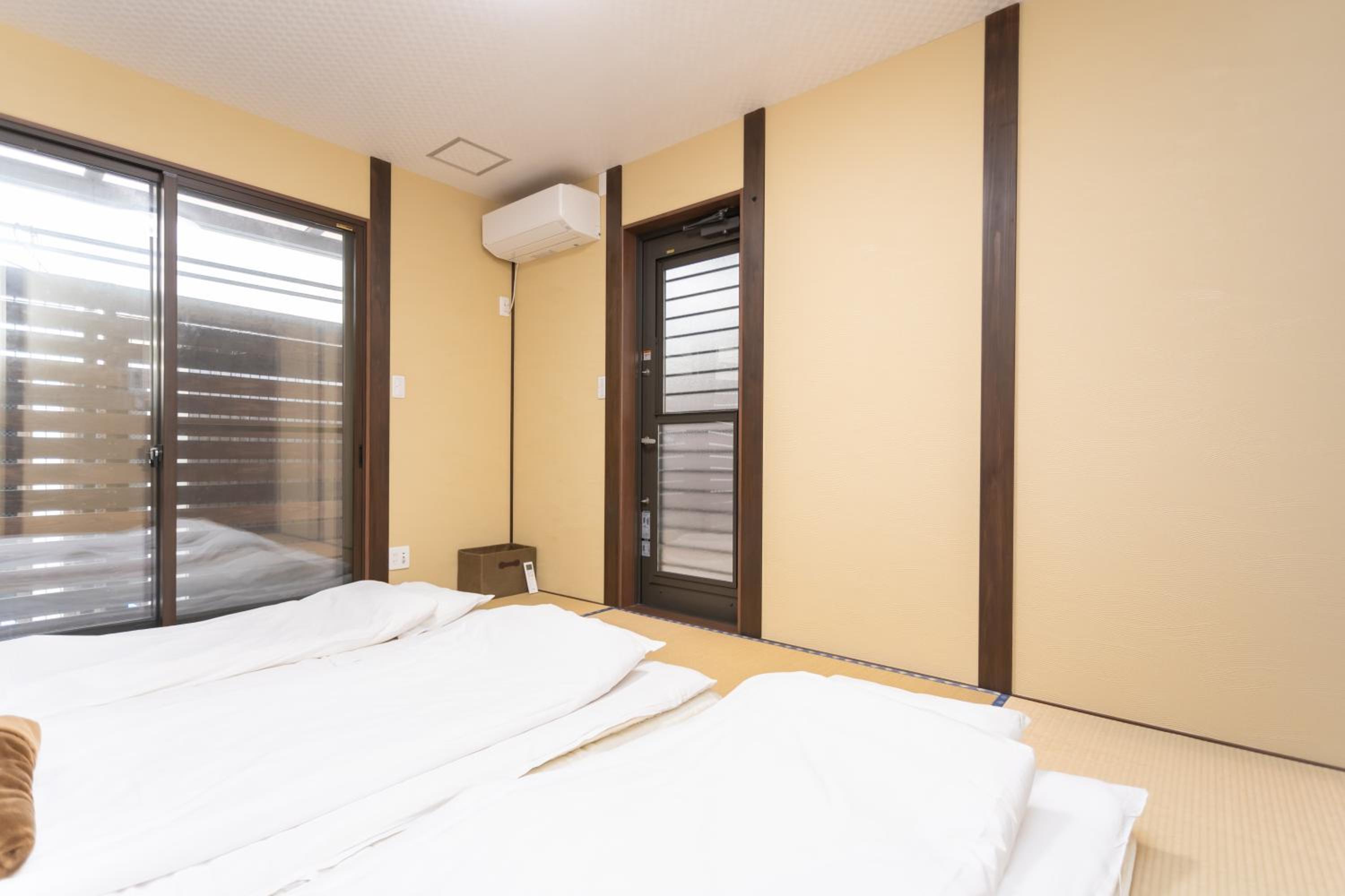 Three-Bedroom House - Photo 186