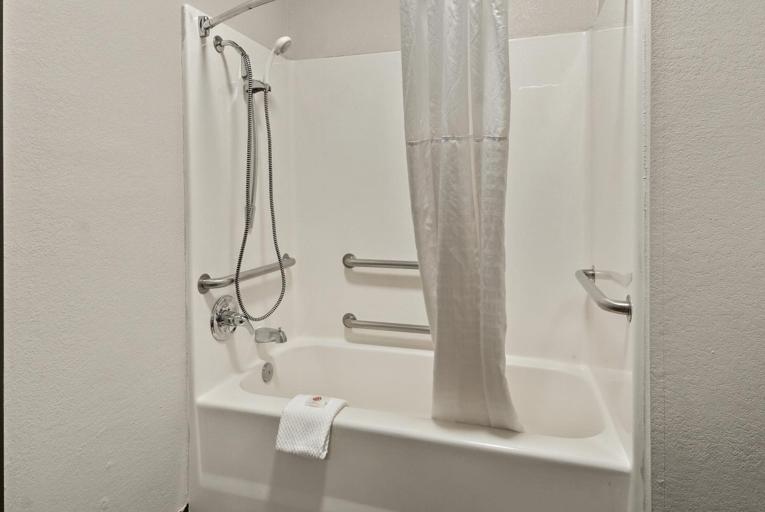 King Suite - Photo 3