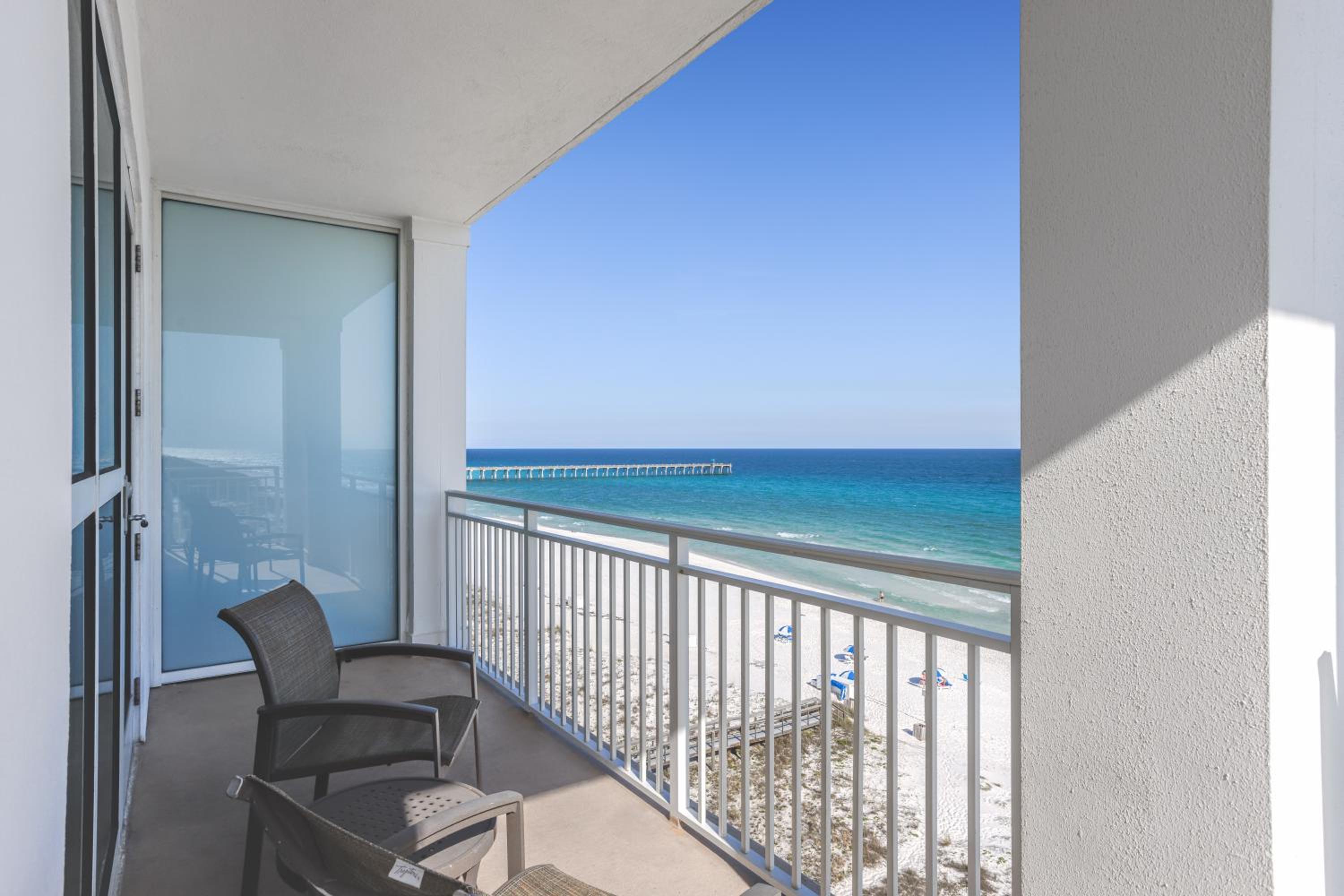 King Executive Gulf Front with Balcony - Photo 10