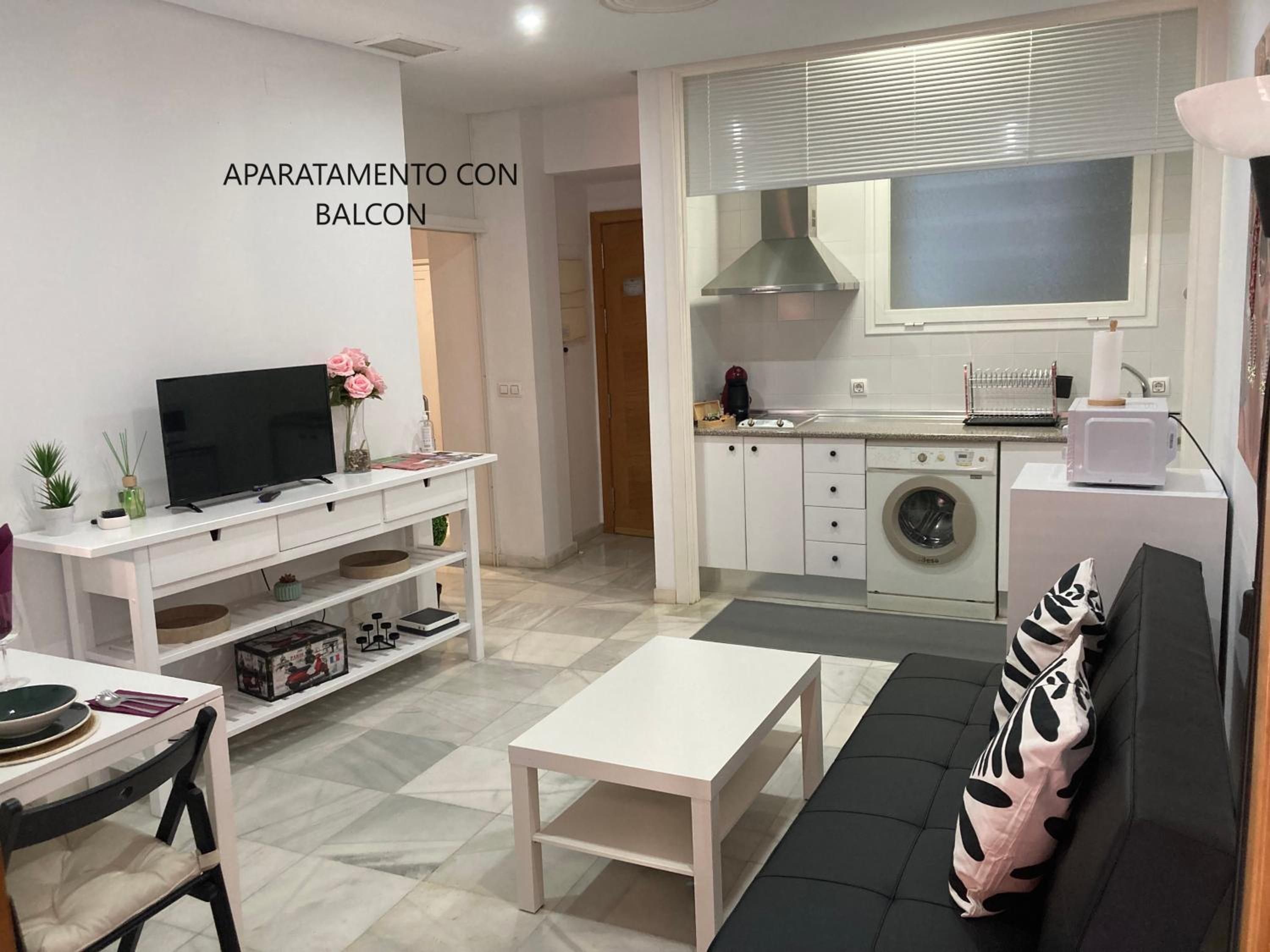 Apartment with Balcony - Photo 12