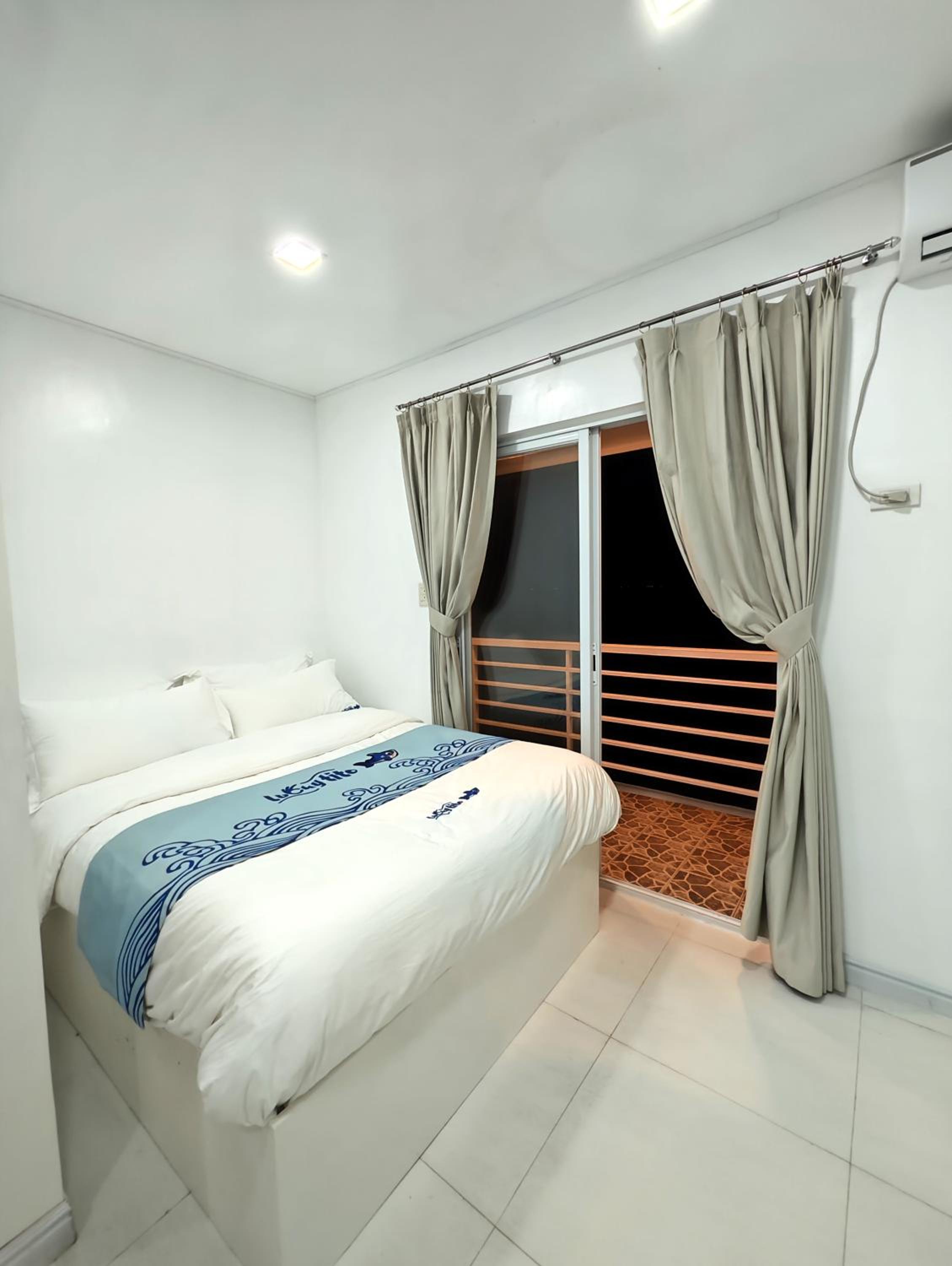 Double Room with Balcony and Sea View