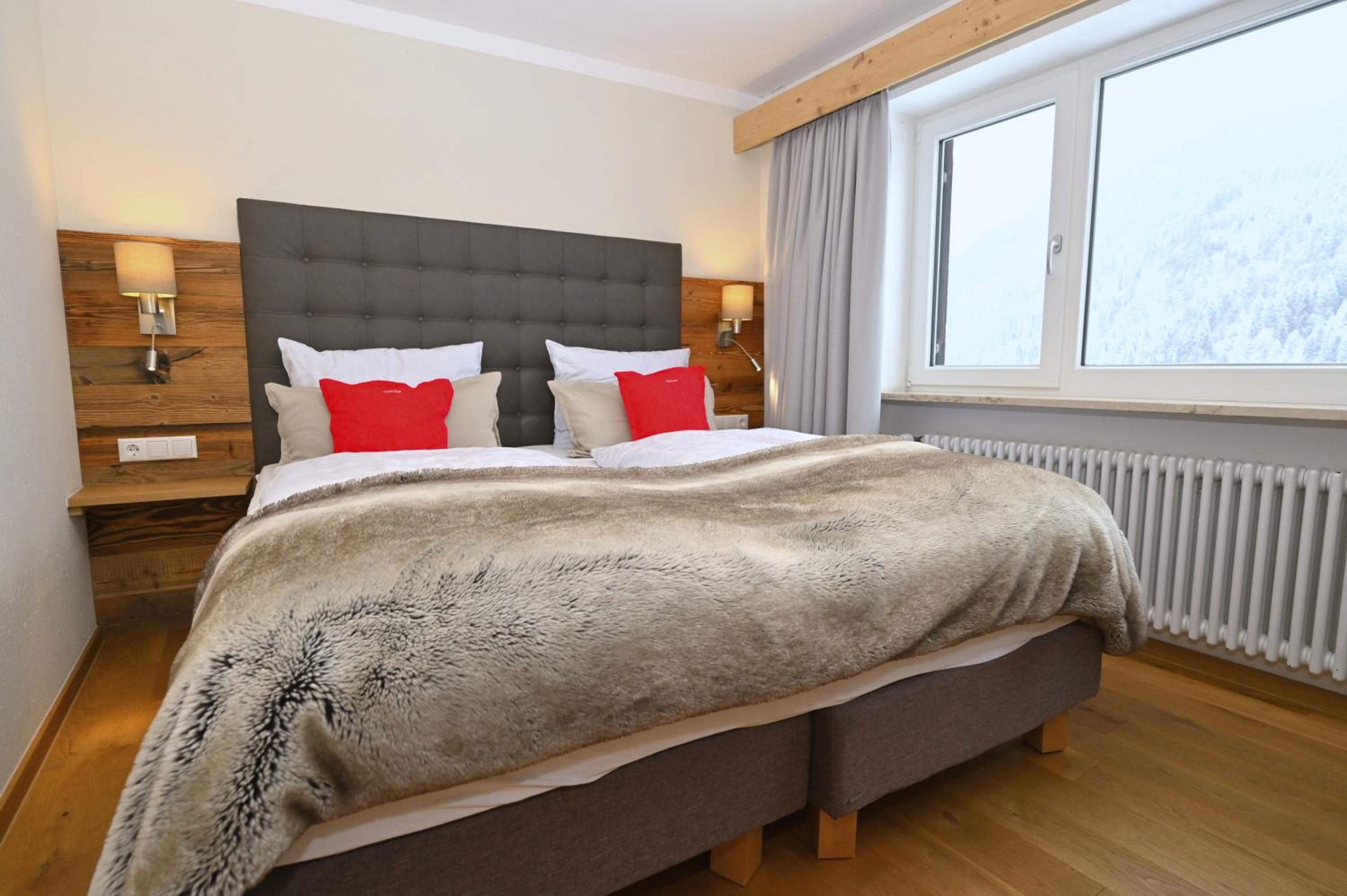 Two-Bedroom Apartment with Balcony and Terrace