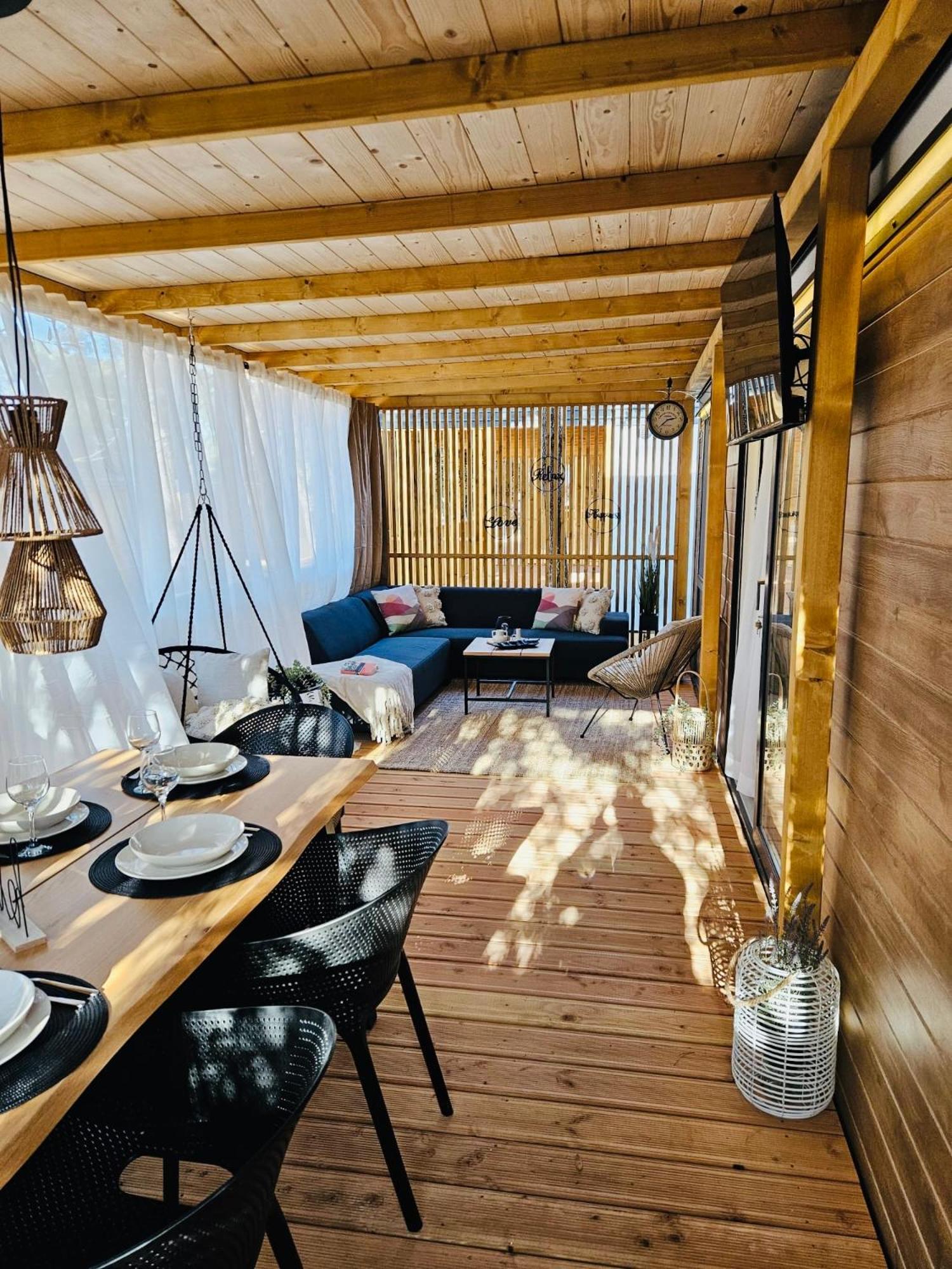 Mobile Home photo 3