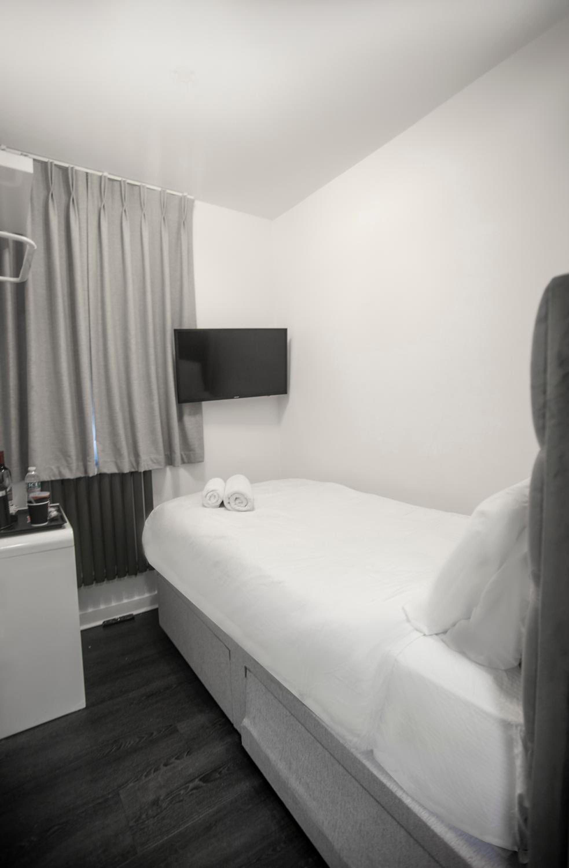 Small Single Room photo 1