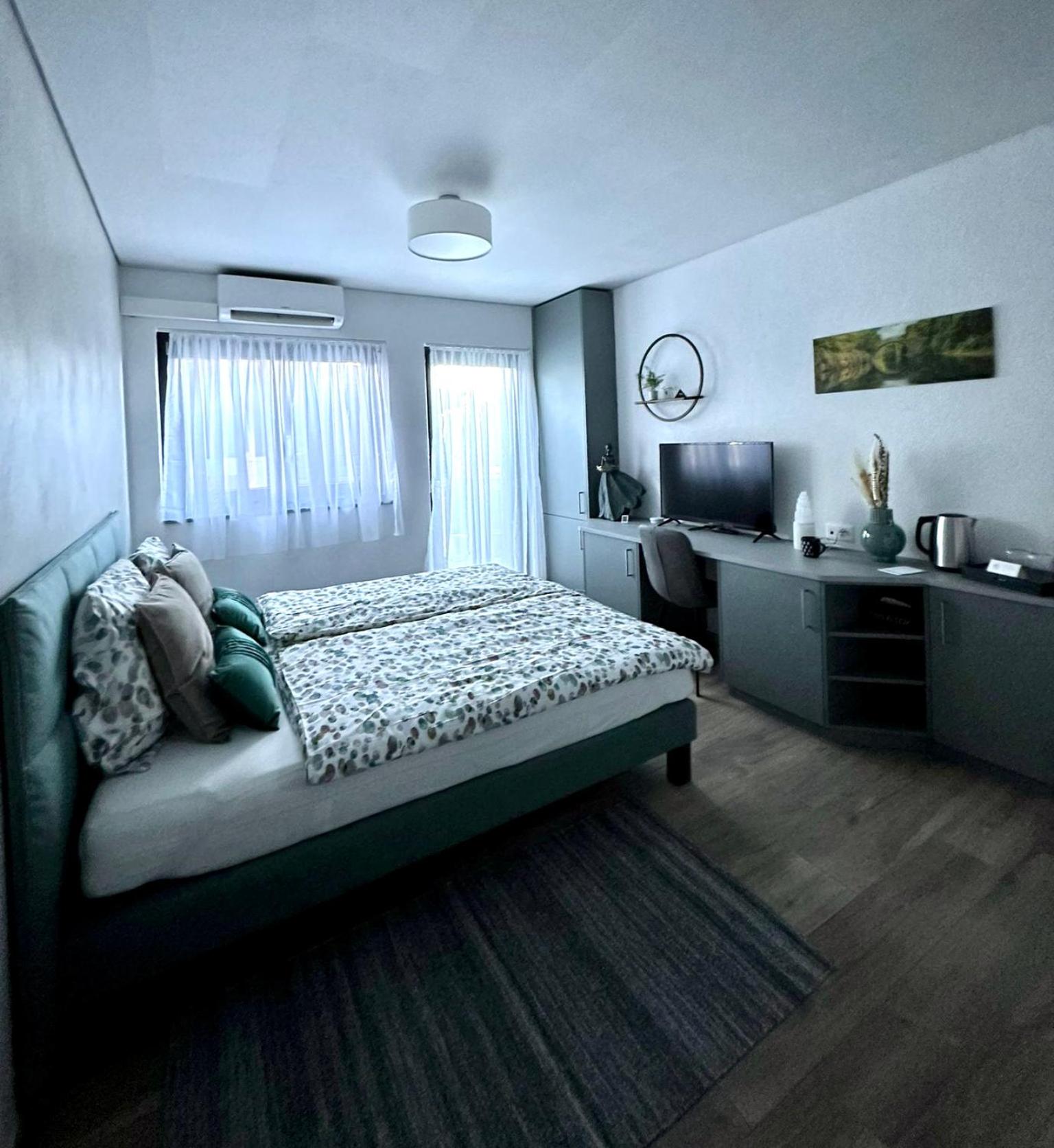 Double Room with Private Bathroom photo 3
