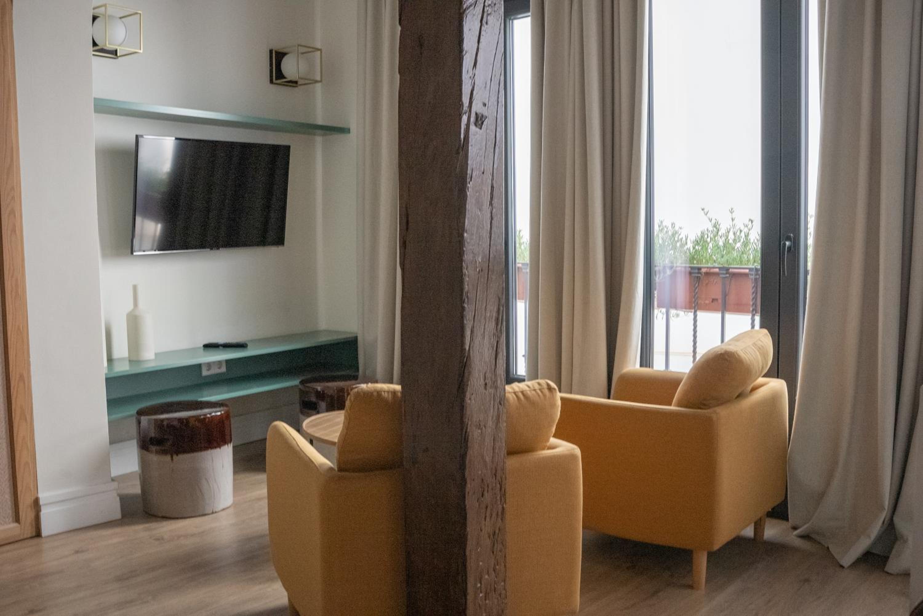 Standard Apartment - Photo 2