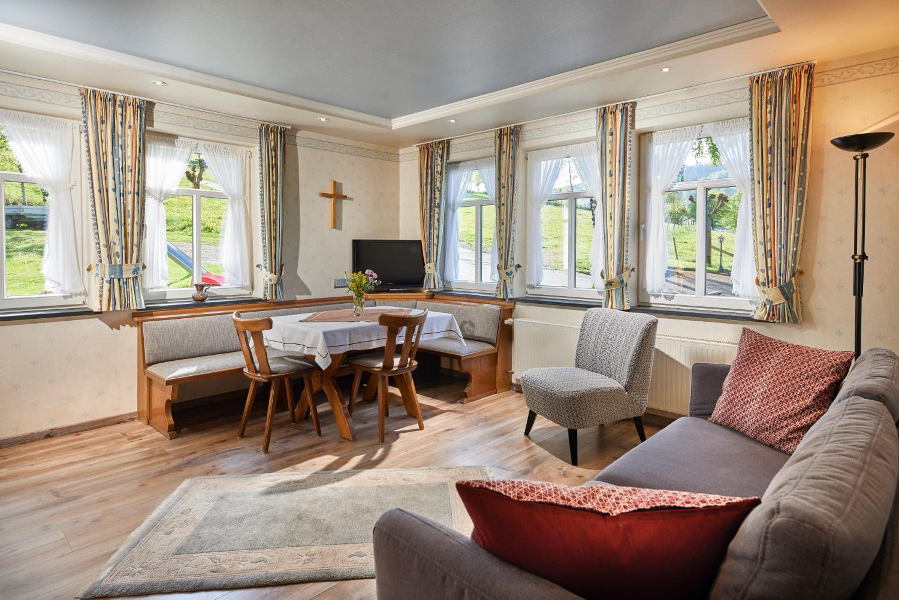 Family Room with Balcony photo 1