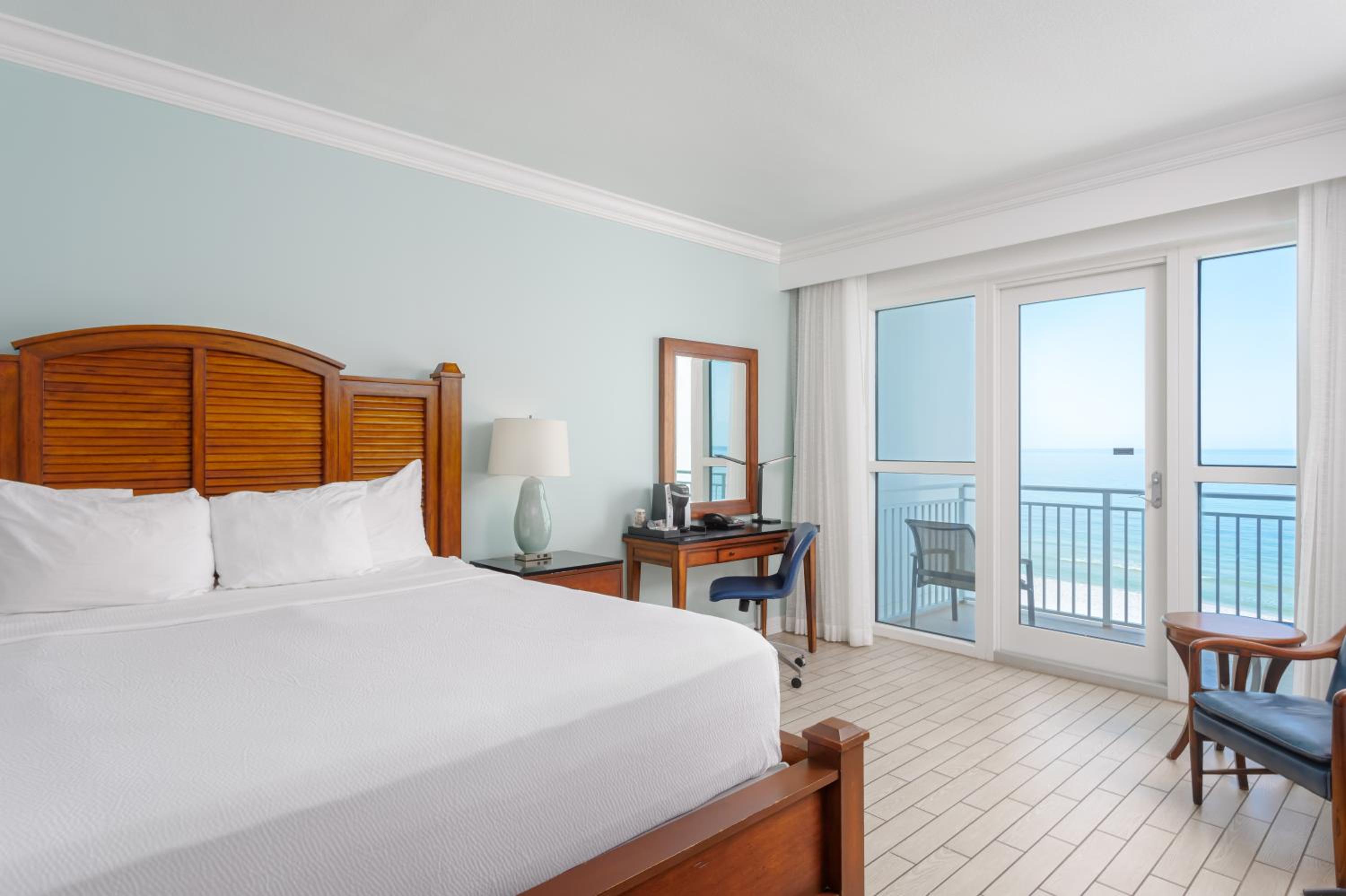 Accessible King Bed Gulf Front with Balcony - Photo 2