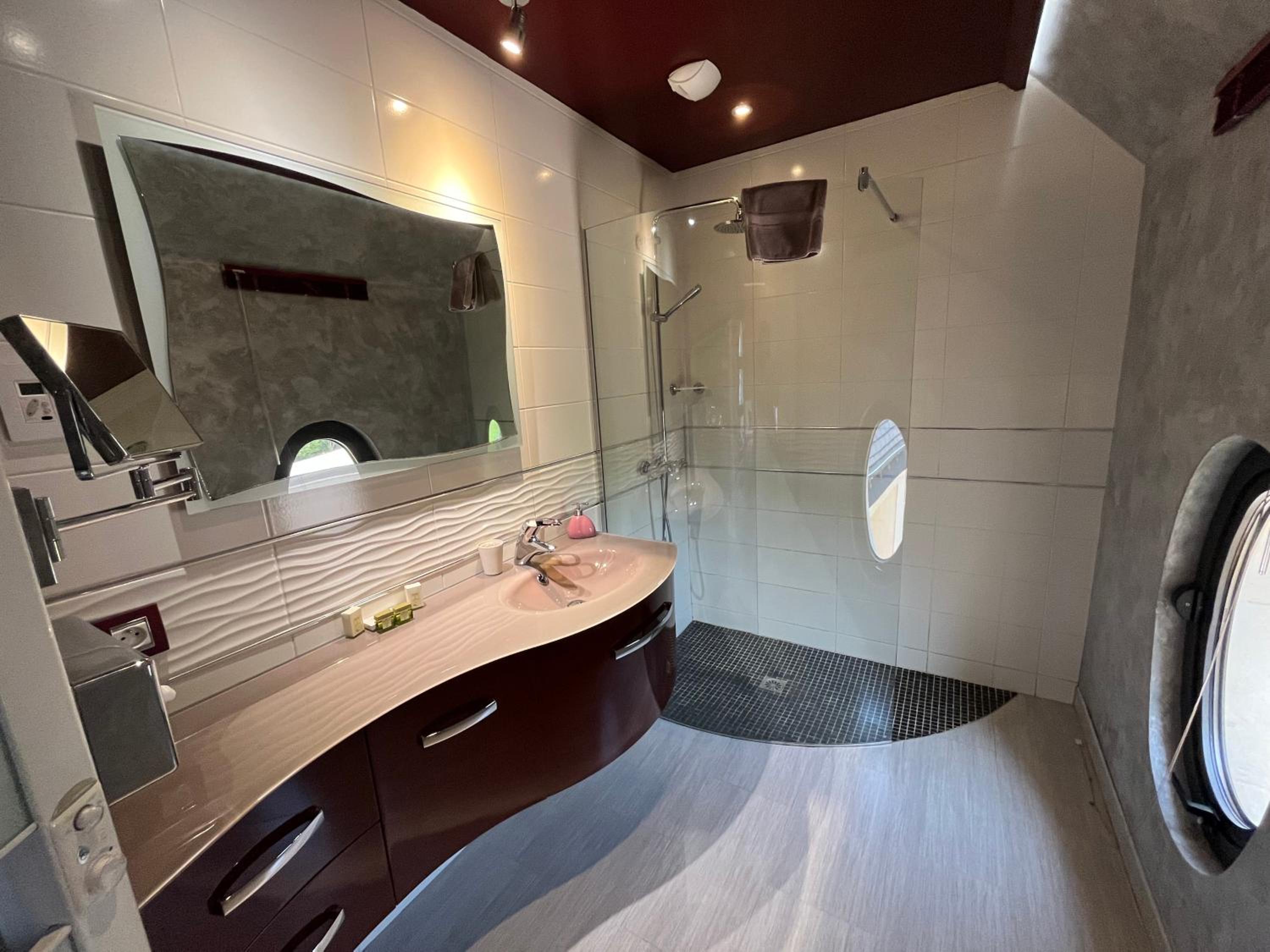 Junior Suite (2 Adults) photo 2