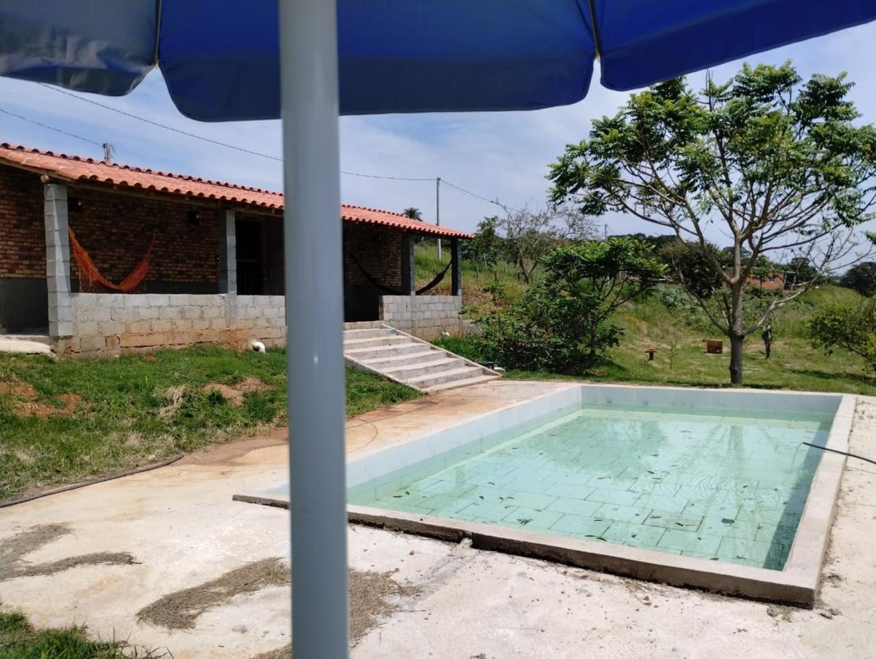 Double Room with Pool View - Photo 8