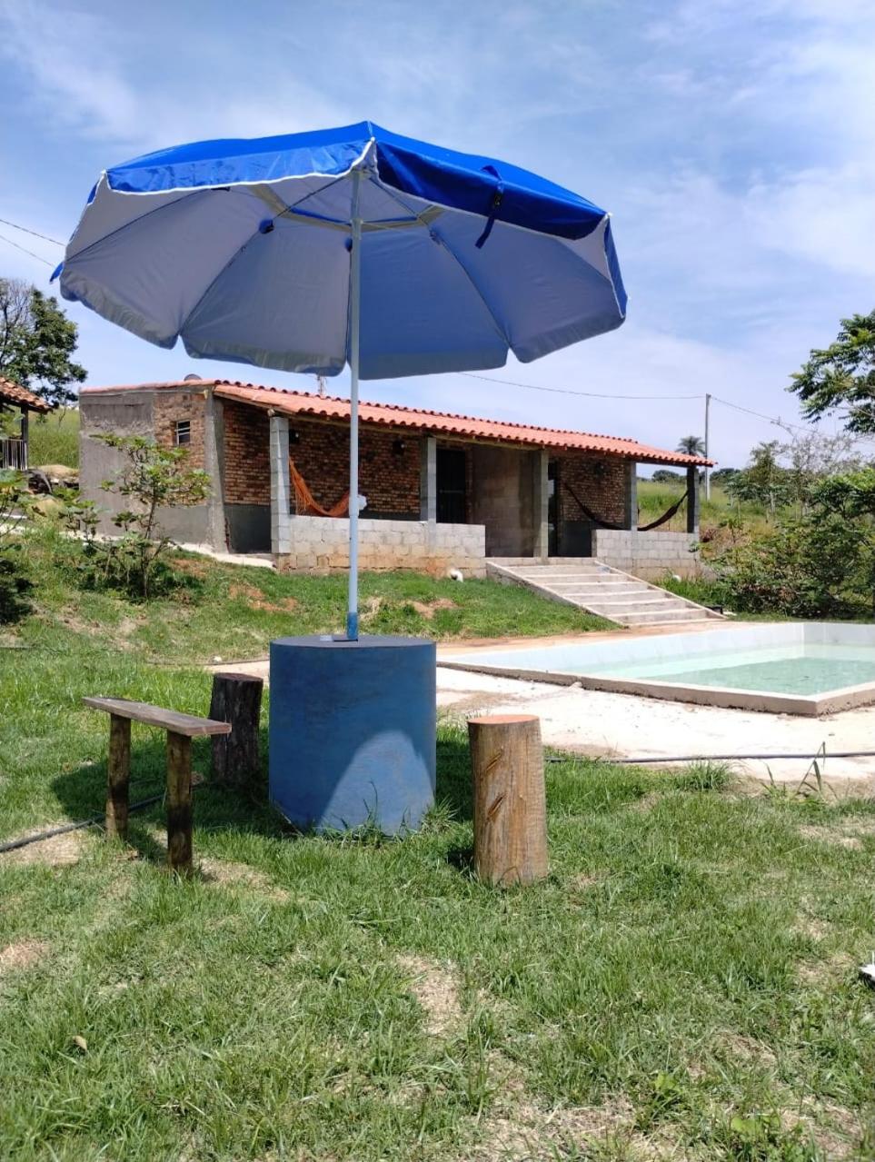 Double Room with Pool View - Photo 7