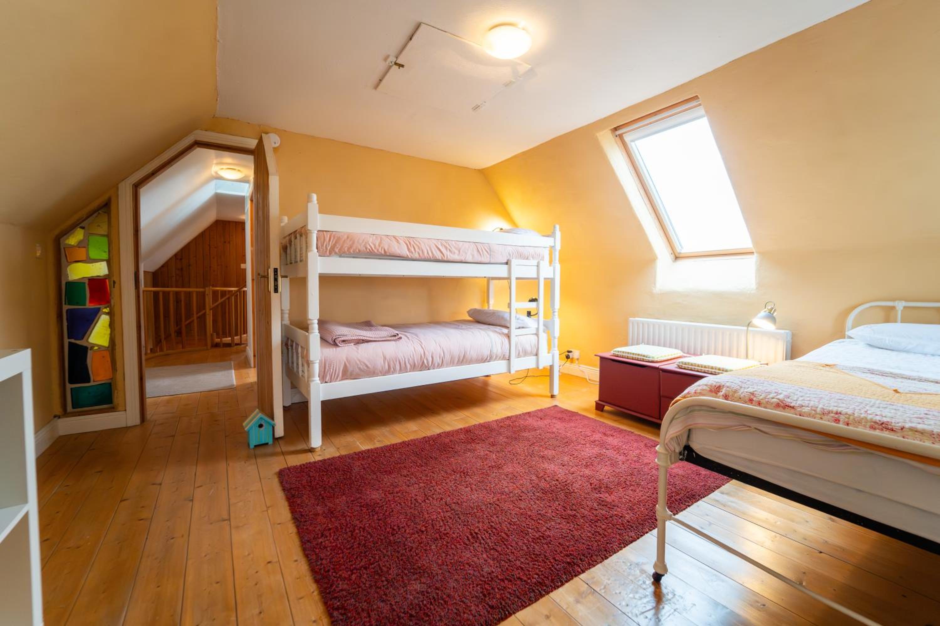 Three-Bedroom House photo 3
