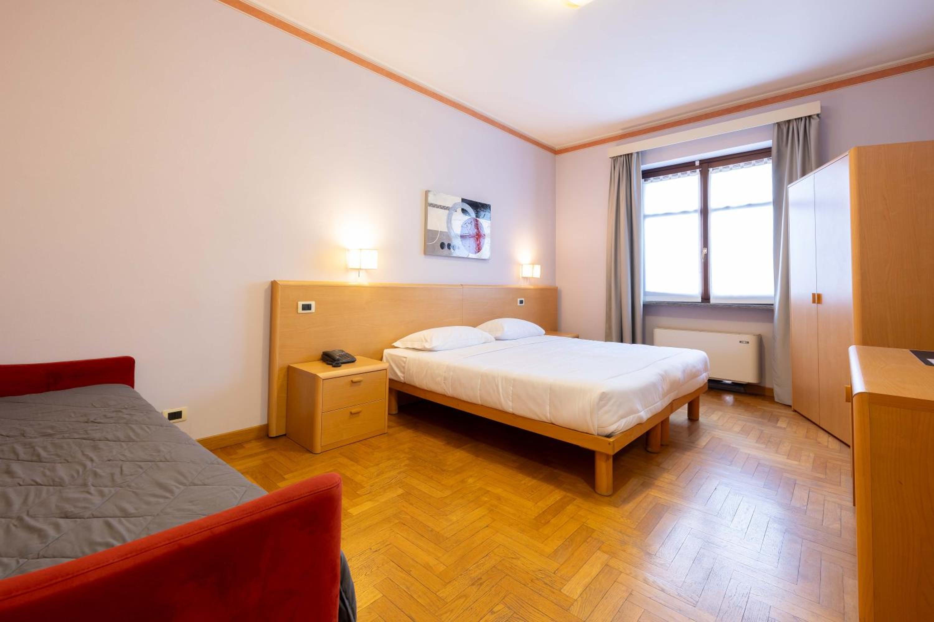 Standard Twin or Double Room with View
