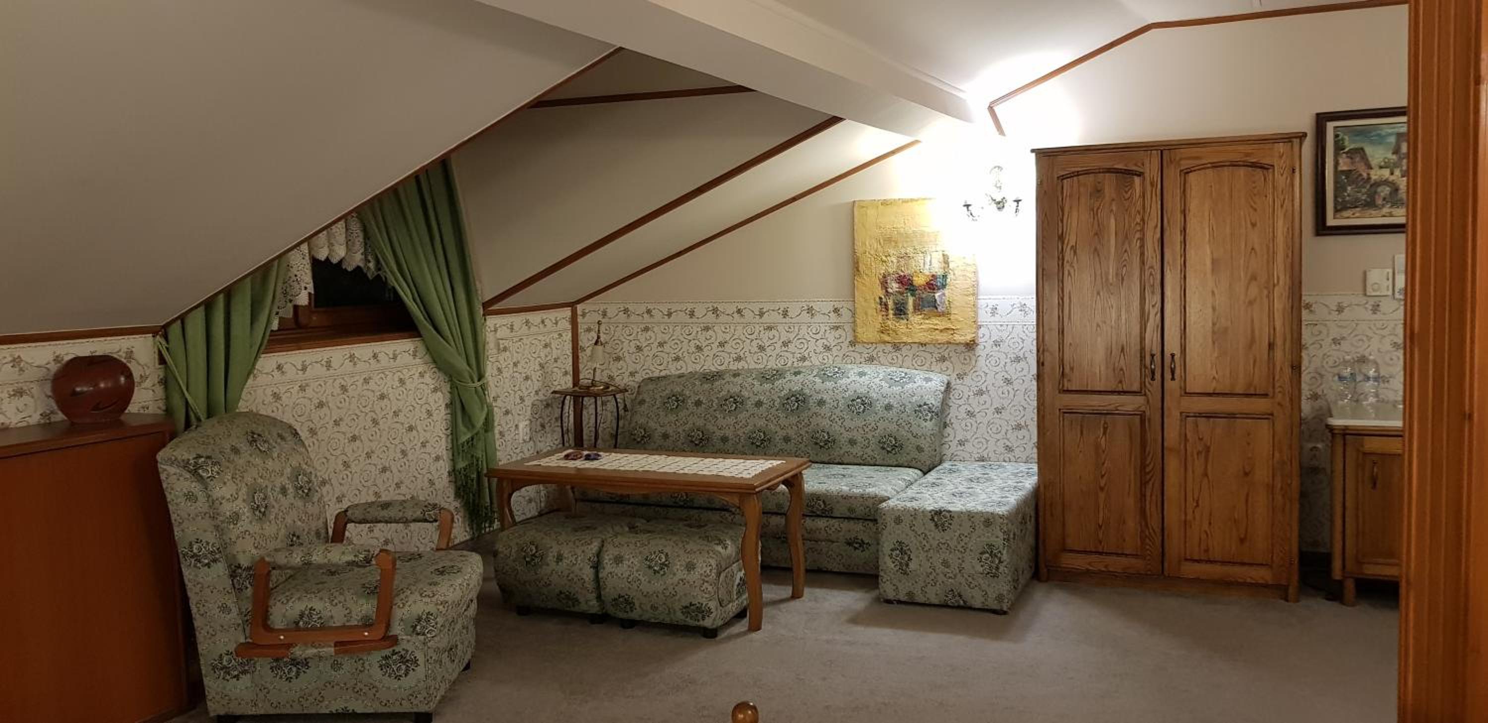 Twin Room - Photo 14