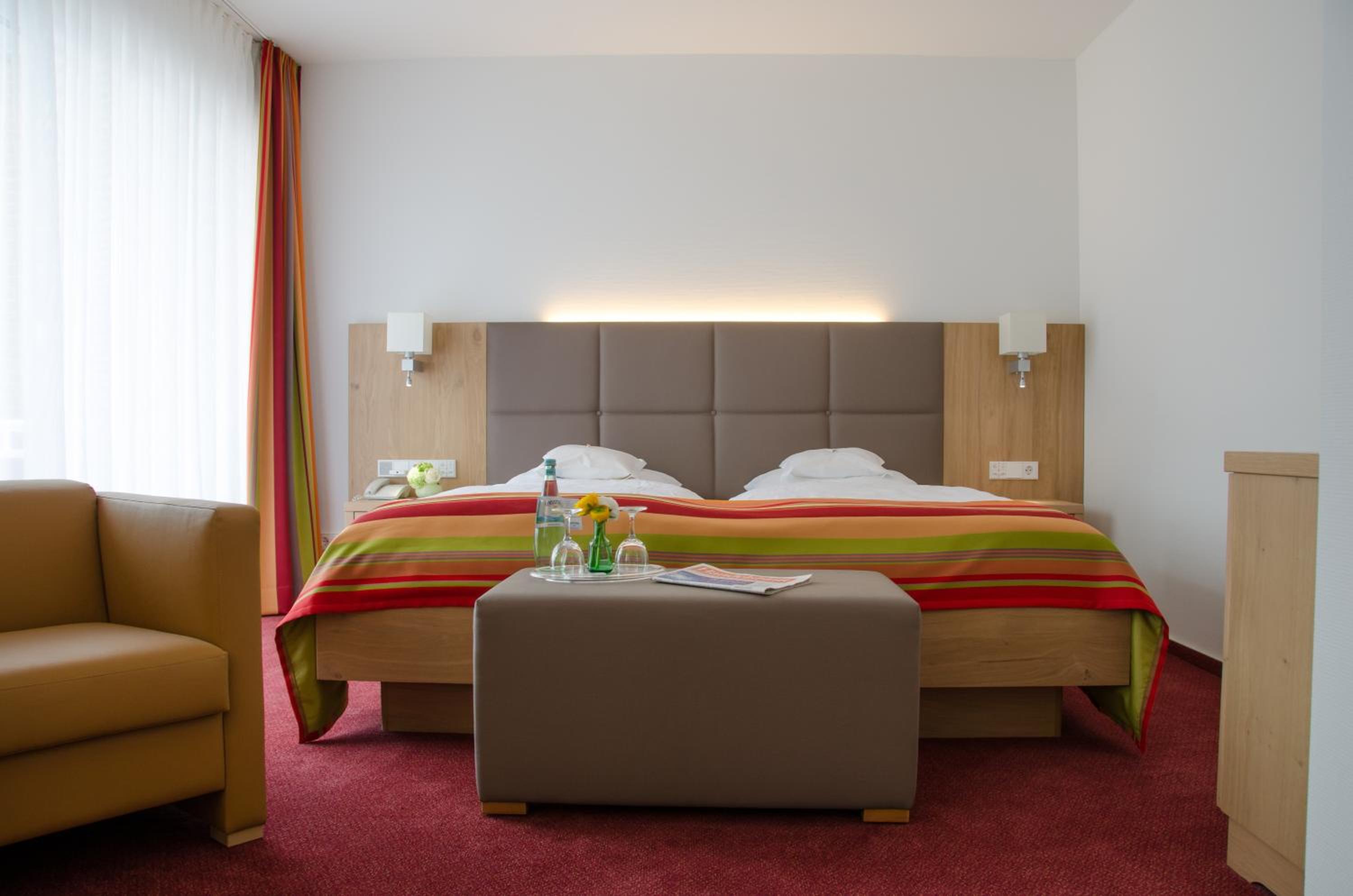 Business Double Room - Photo 1