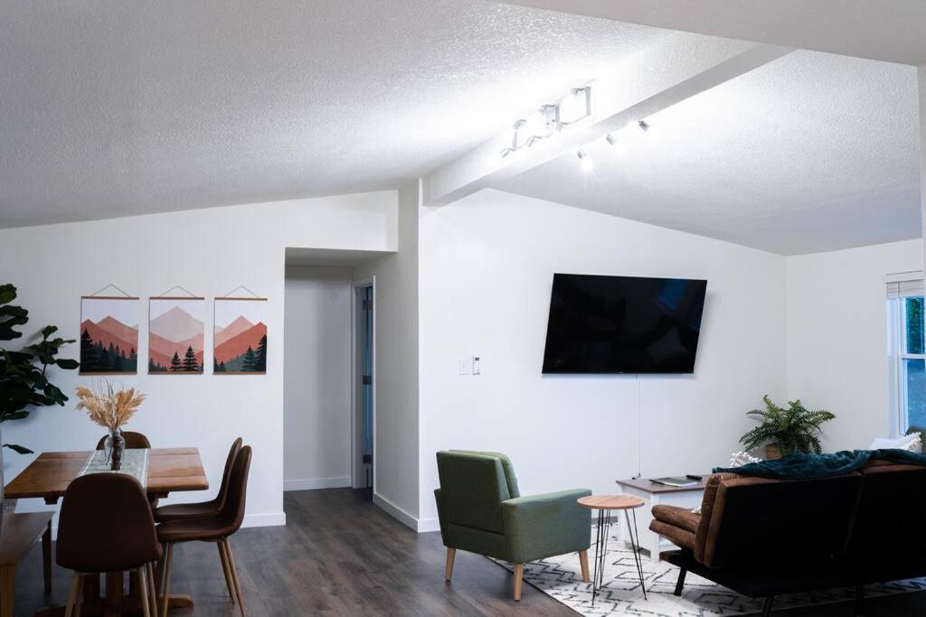 Two-Bedroom House photo 1