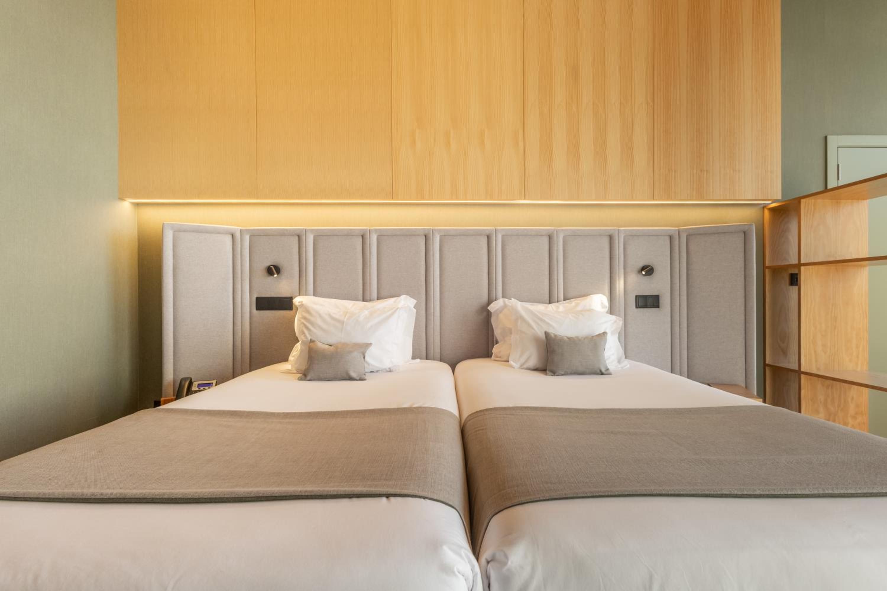 Superior Twin Room photo 2