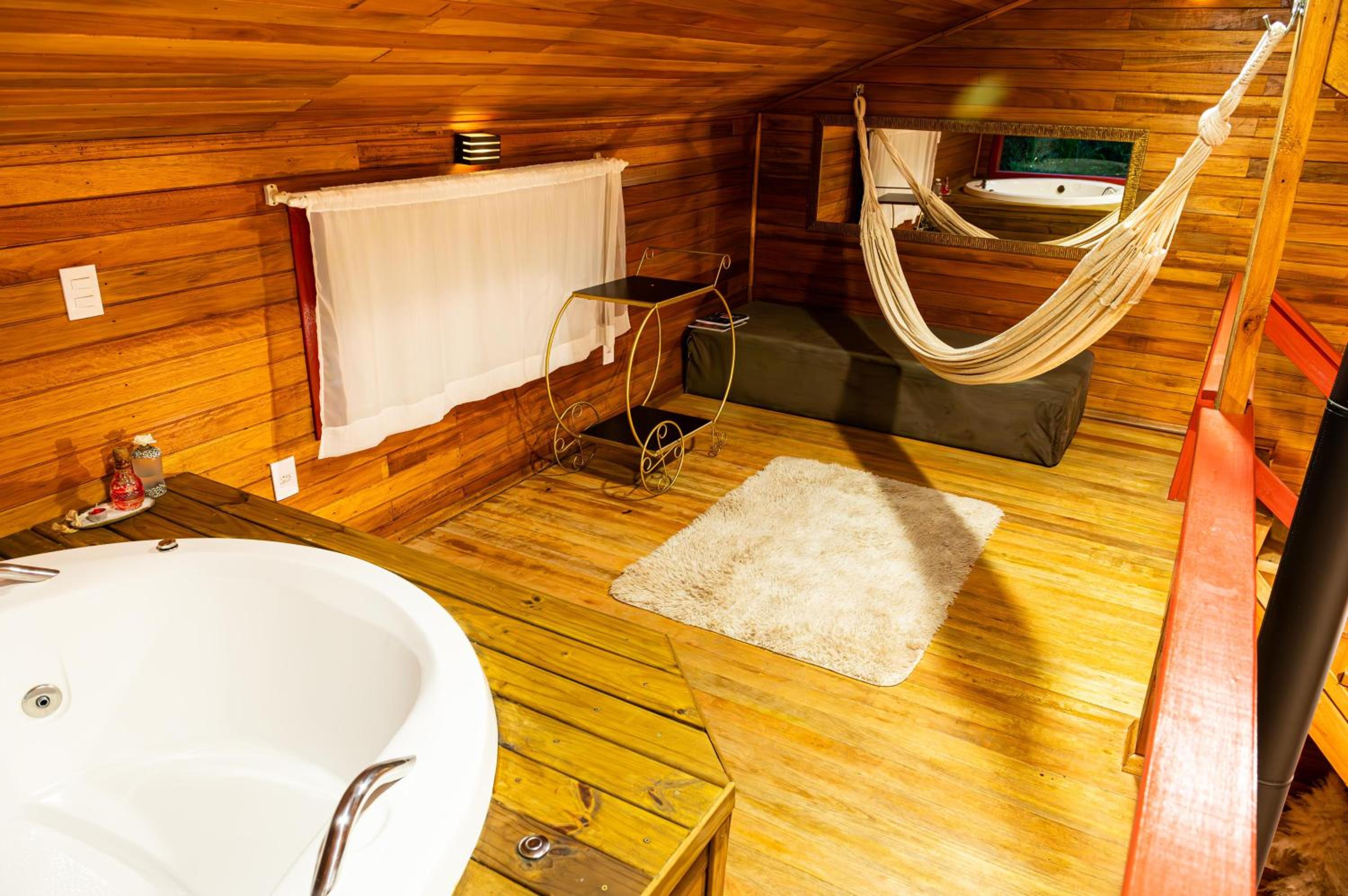 Chalet with Spa Bath  - Photo 1