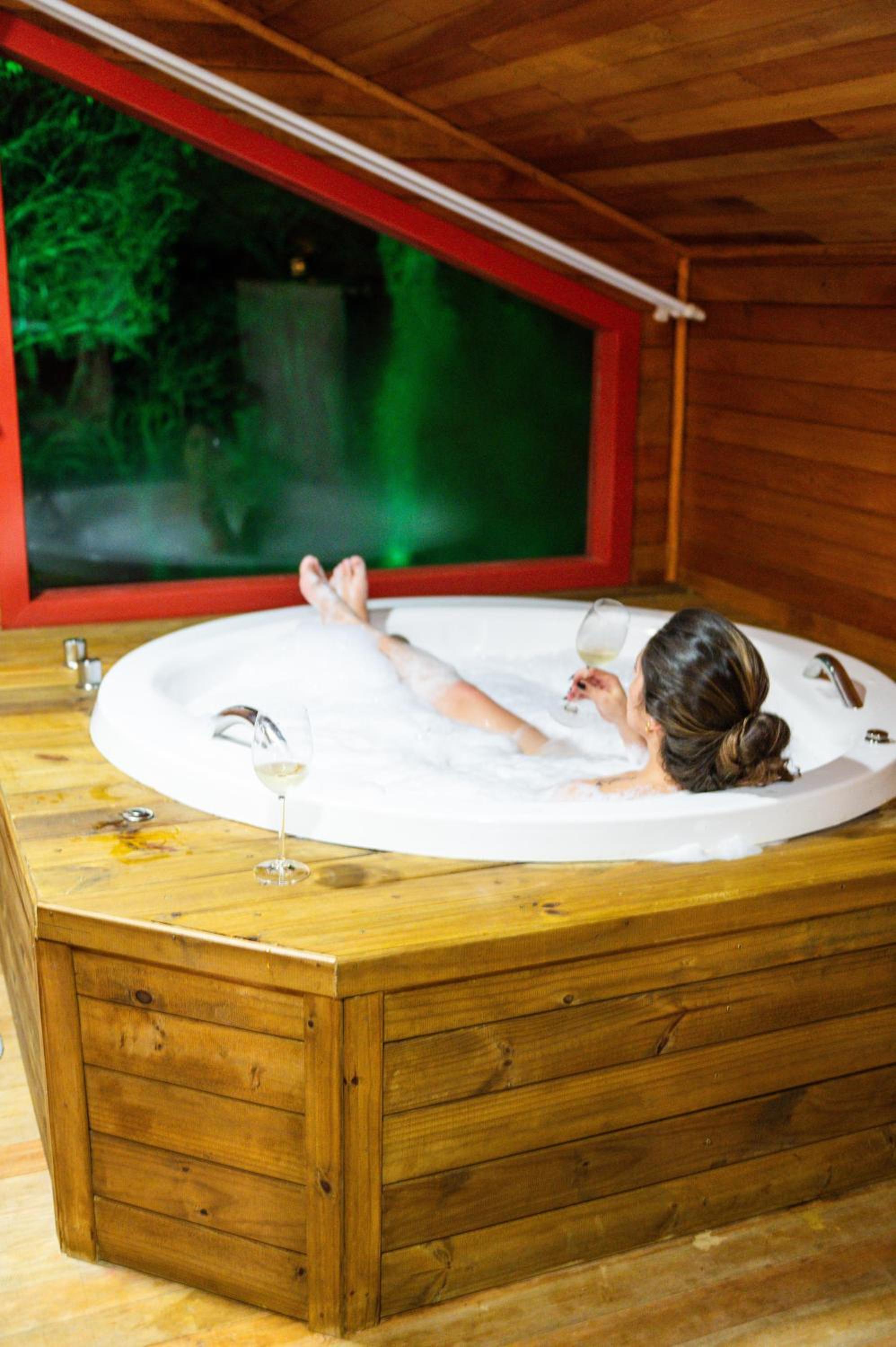 Chalet with Spa Bath  - Photo 12