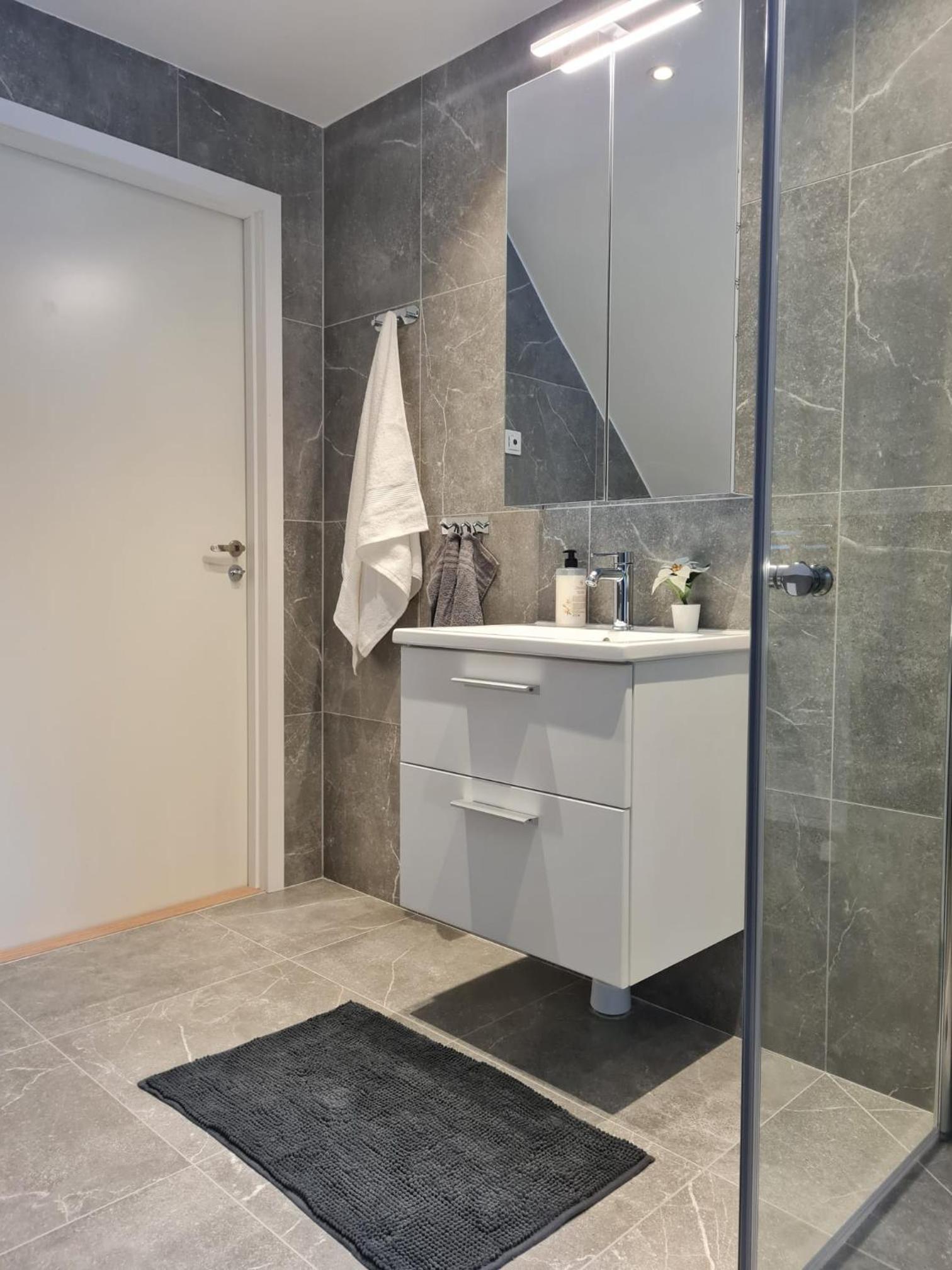 Double Room With Shared Bathroom photo 3
