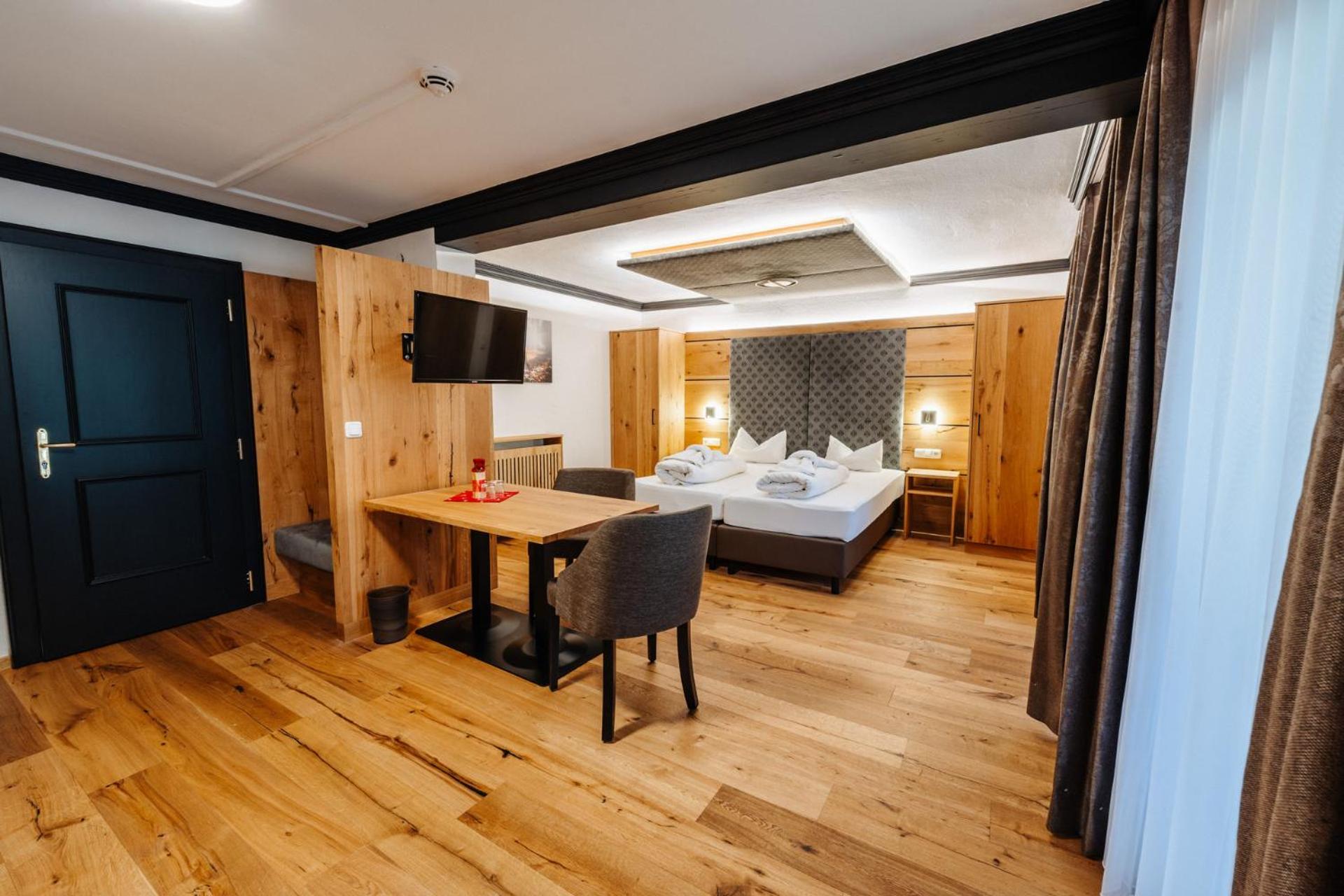 Quadruple Room - Photo 5