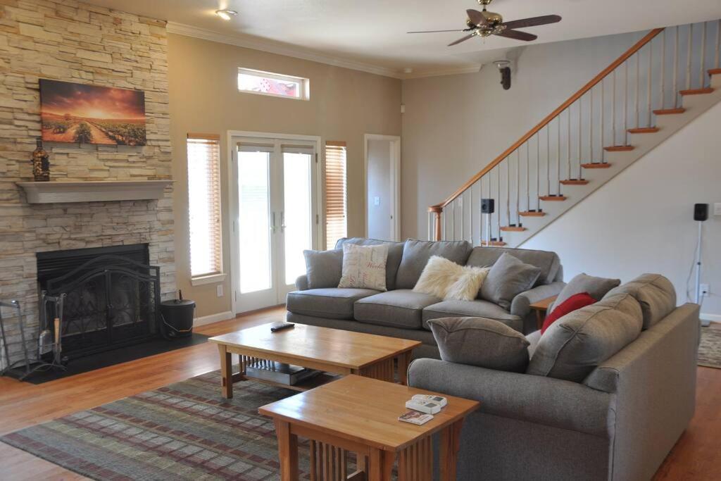 Four-Bedroom House photo 3