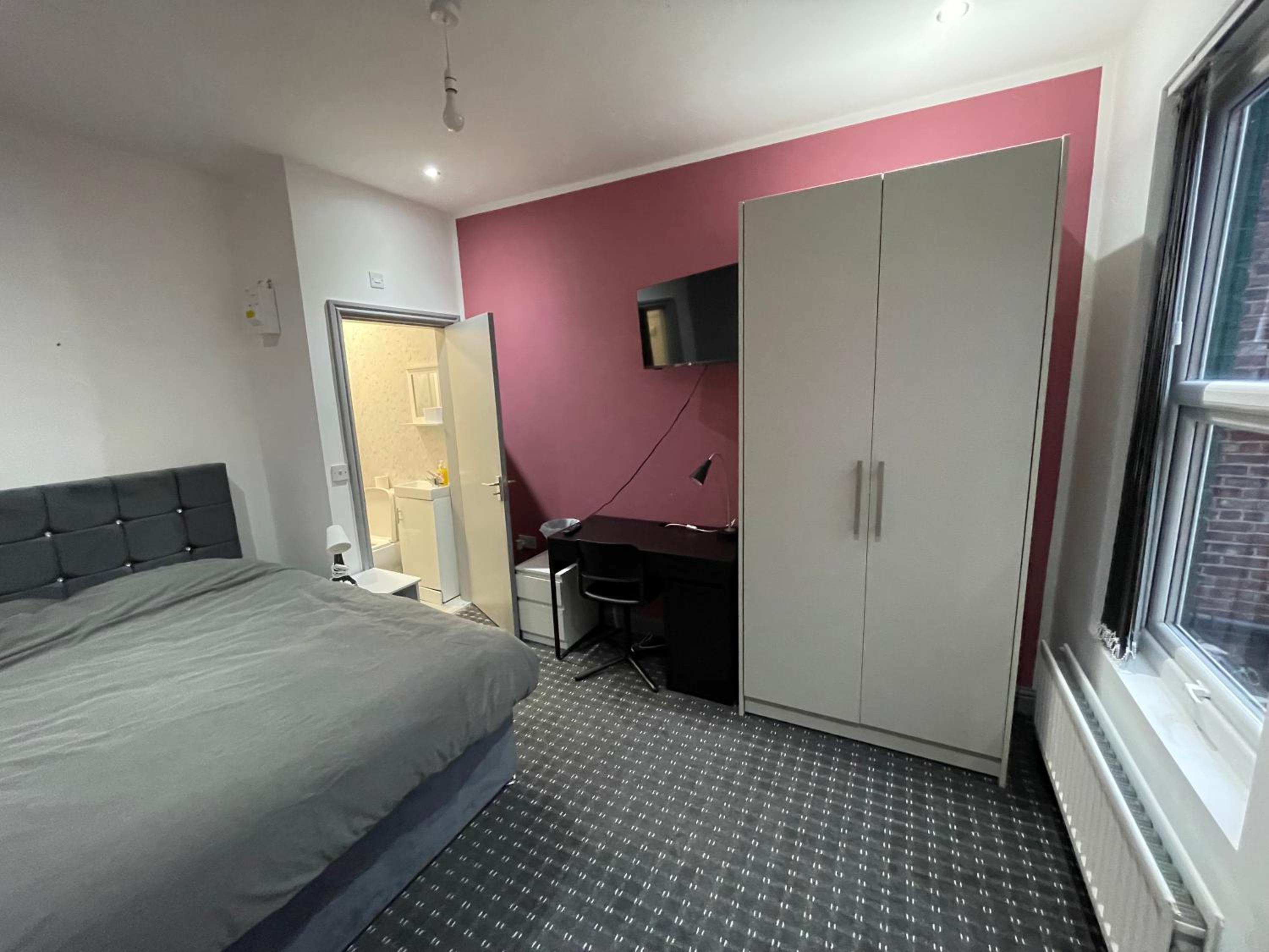 Double Room With Private Bathroom