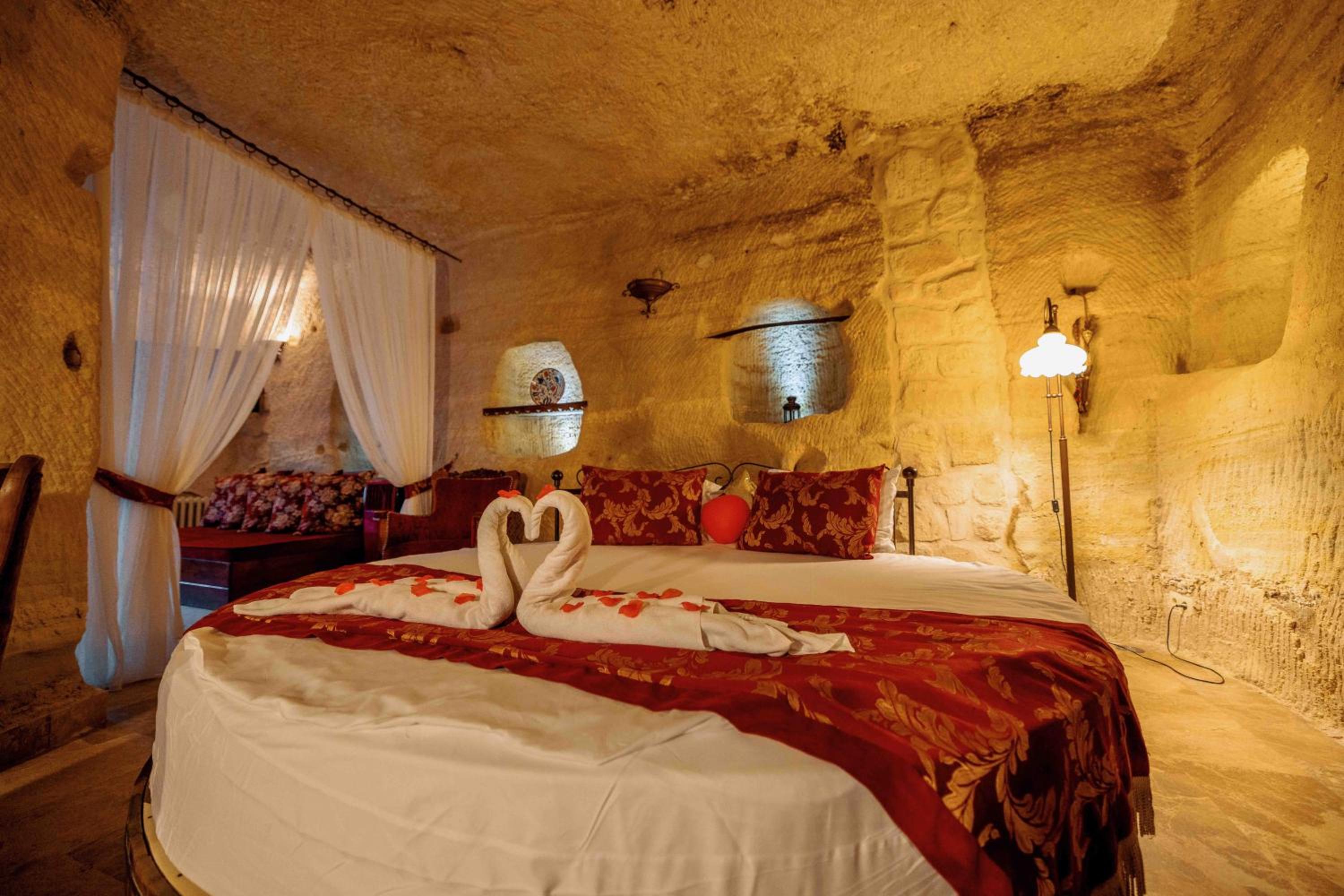 King Suite - Photo 1