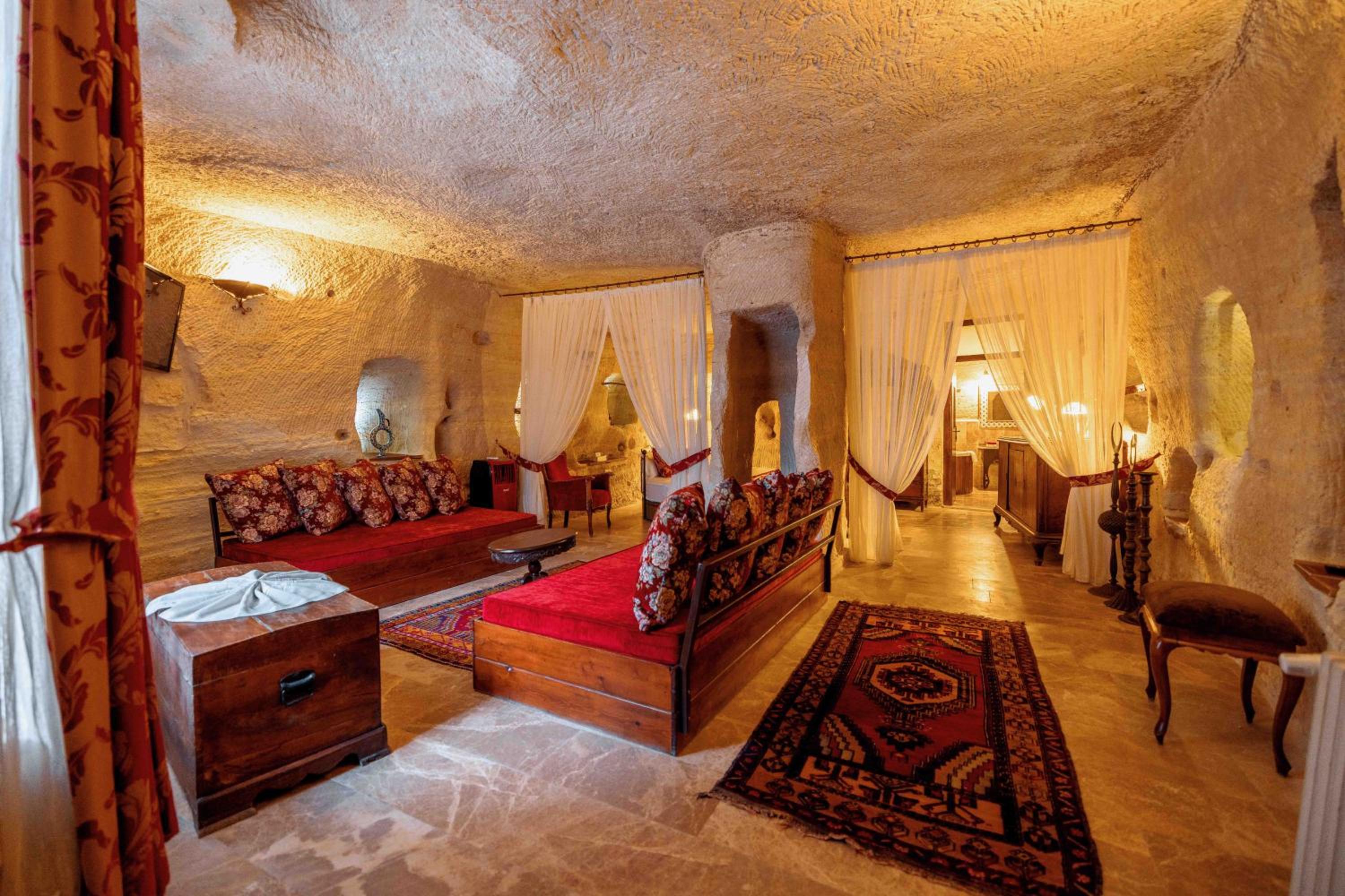 King Suite - Photo 5