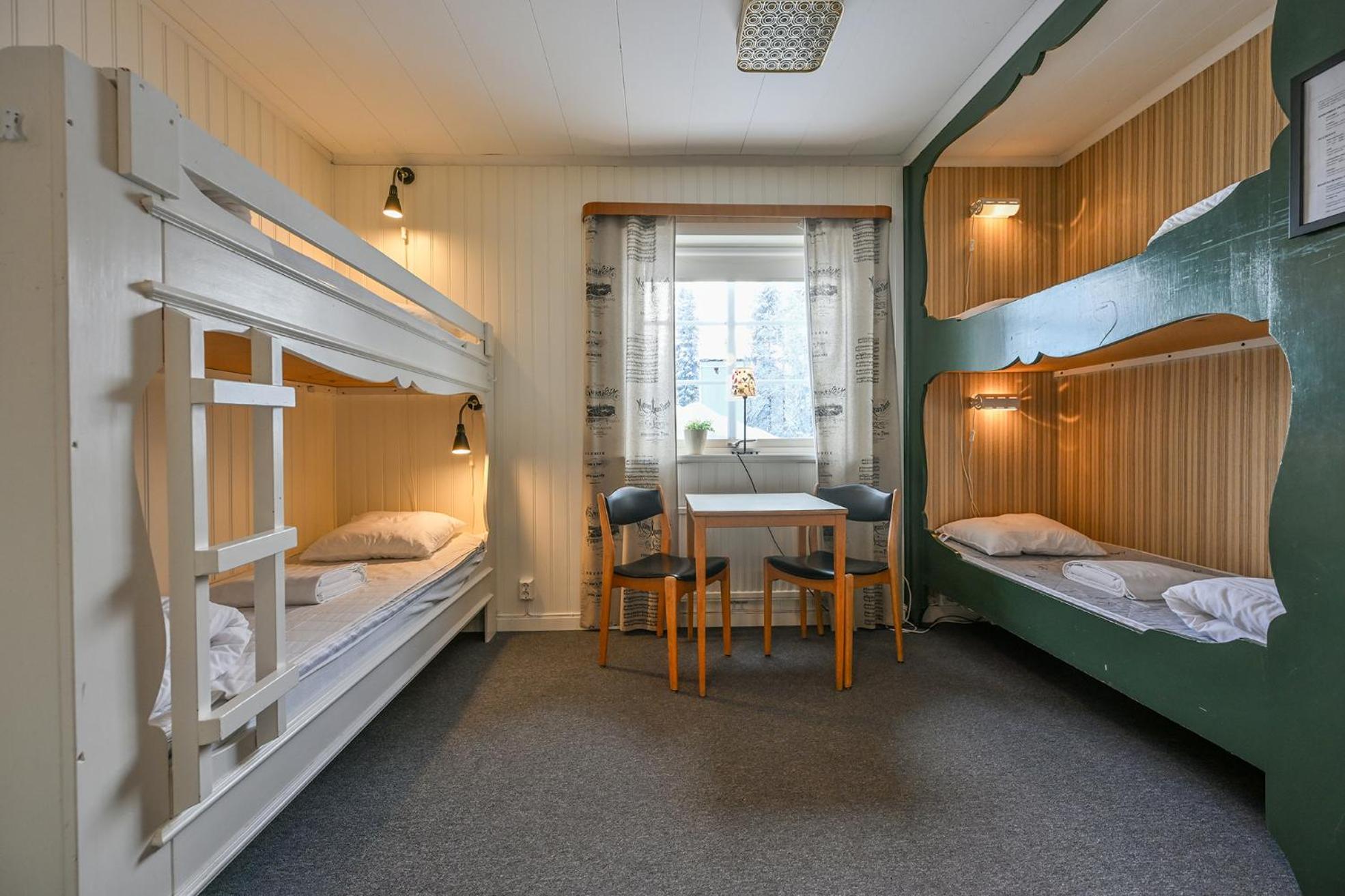 Quadruple Room with Shared Bathroom photo 3