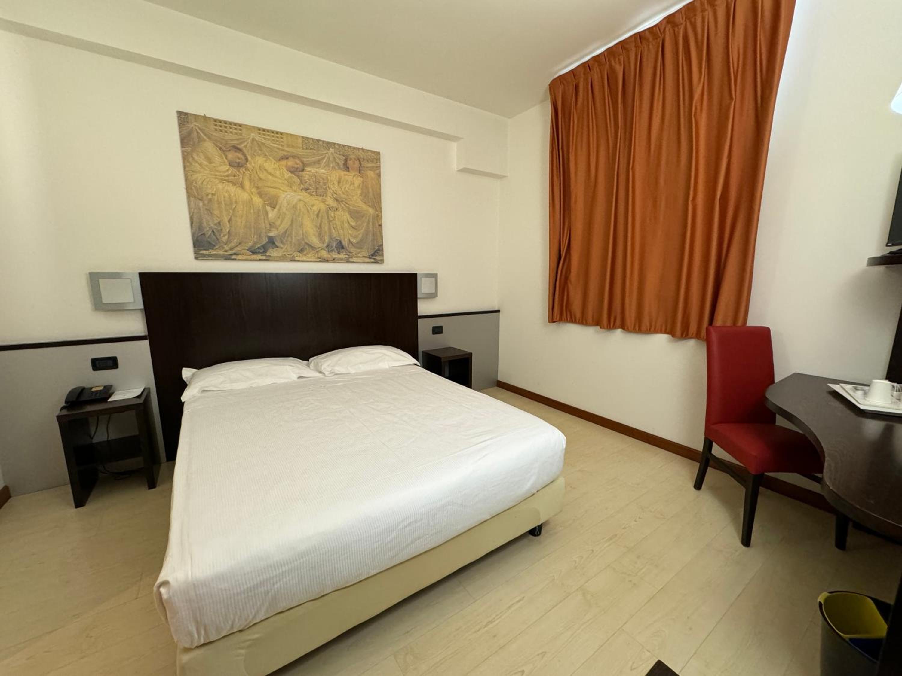 Standard Double Room - Photo 1