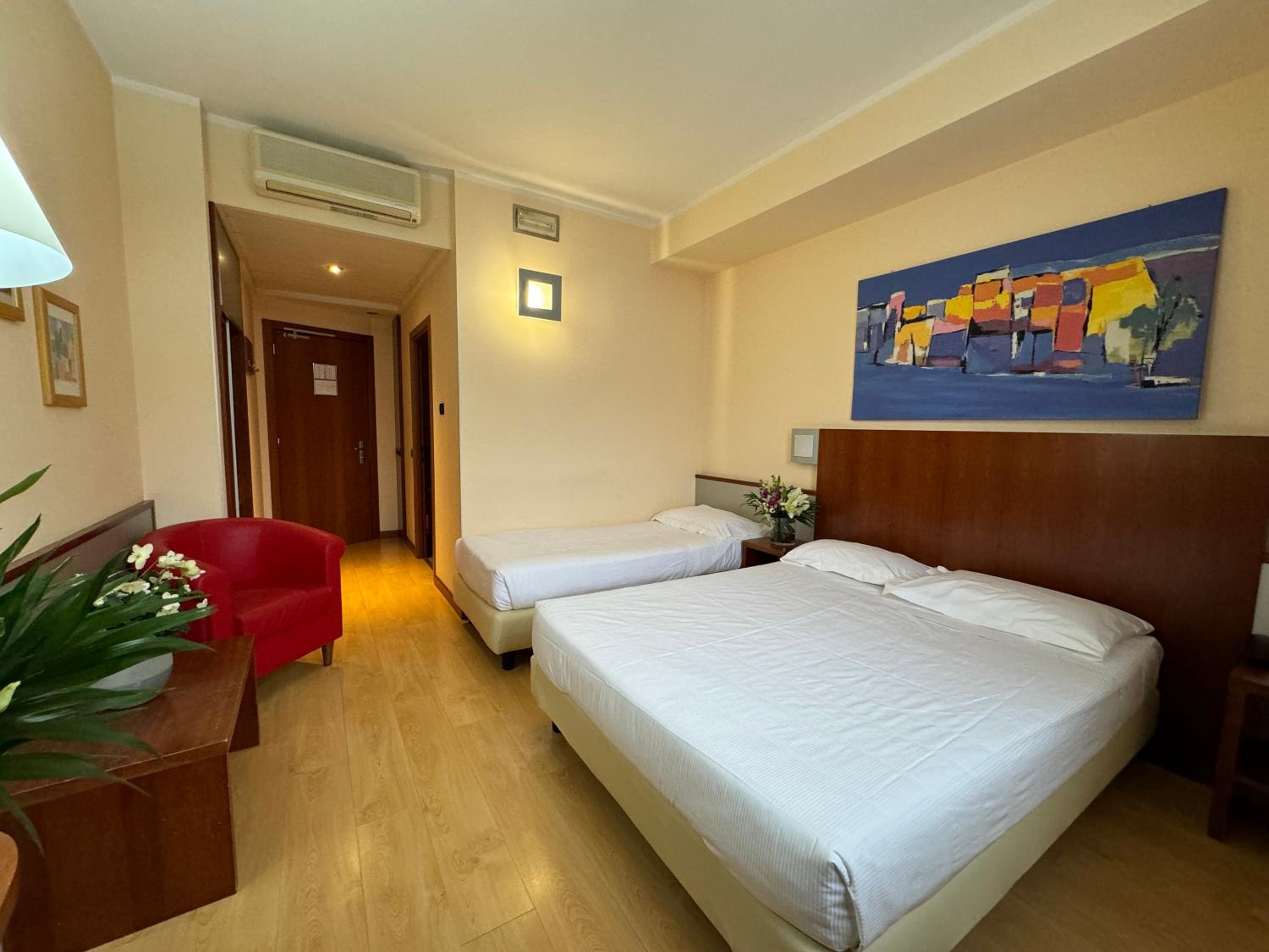 Basic Triple Room - Photo 1