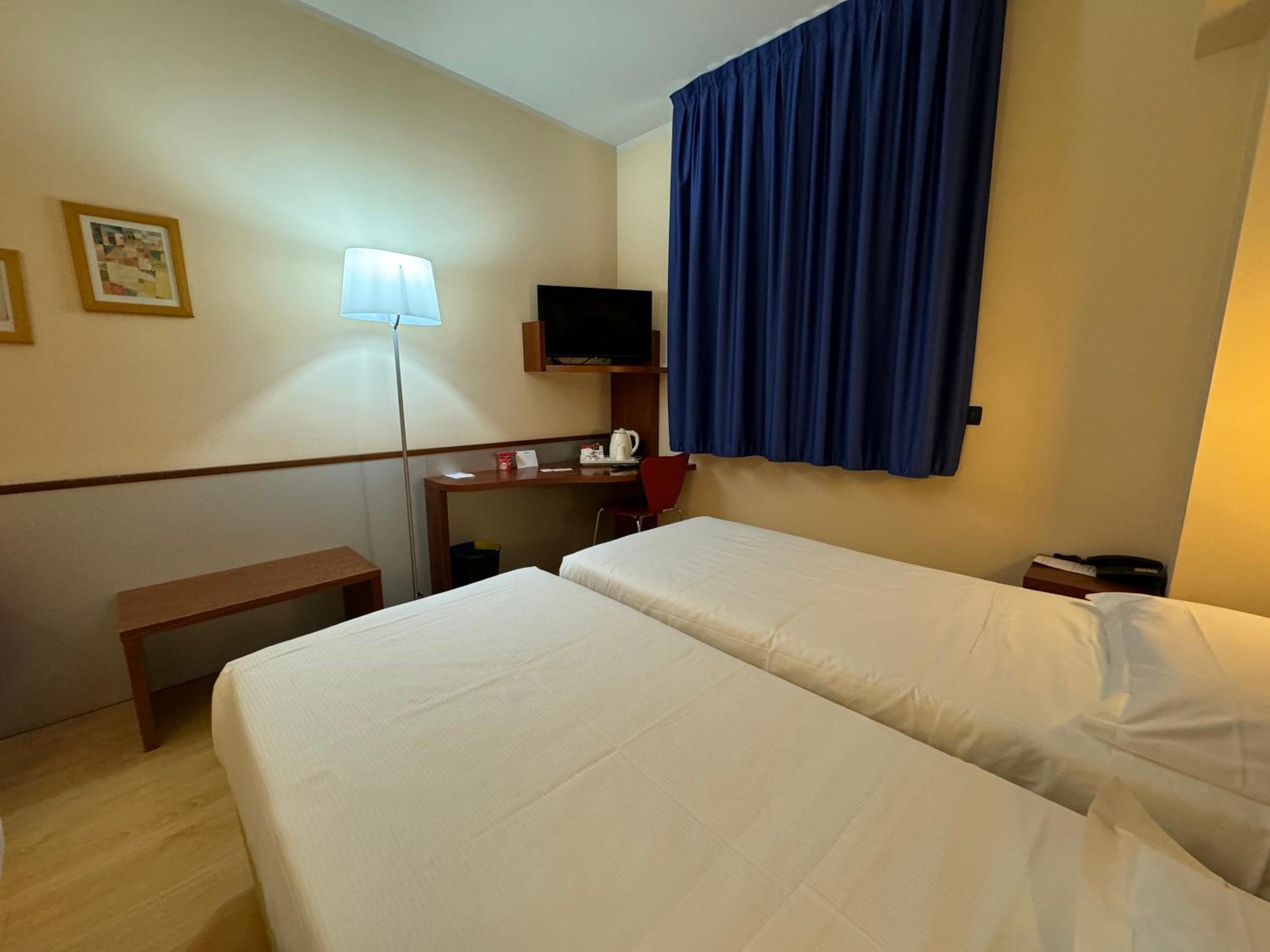 Triple Room - Photo 2