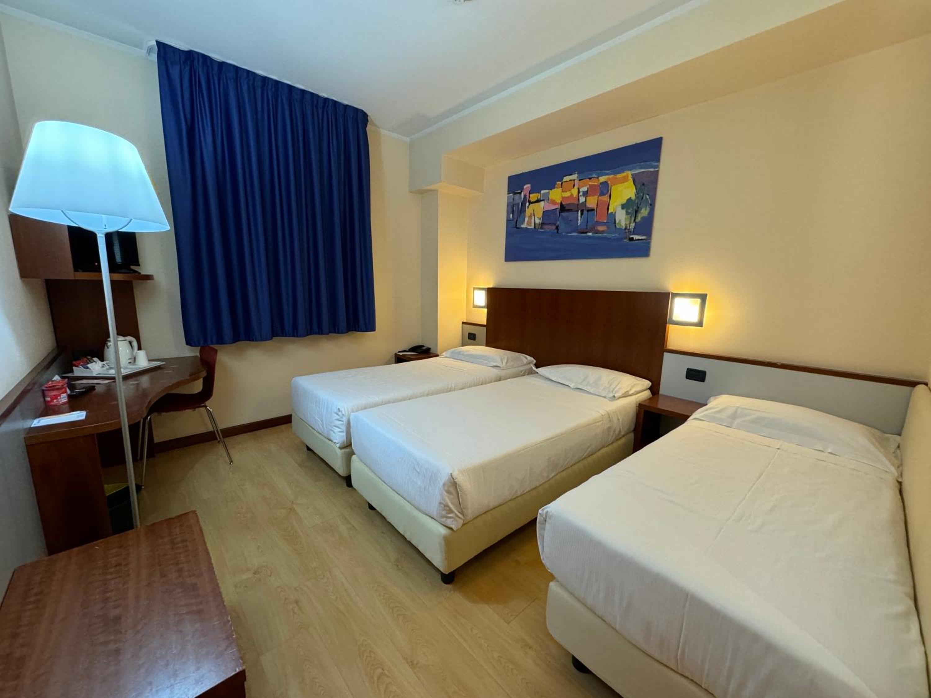 Triple Room - Photo 1