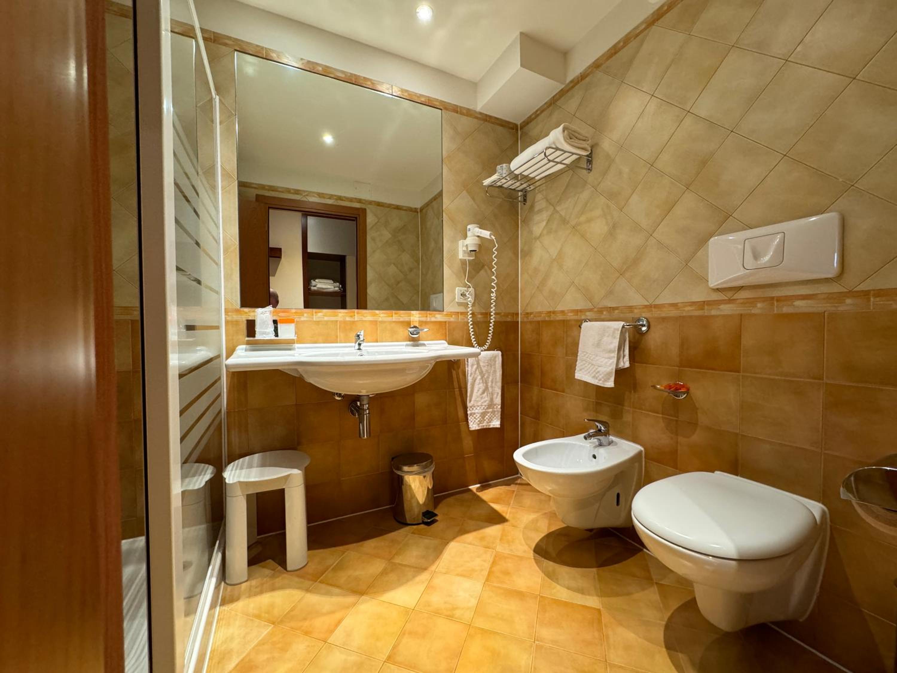 Triple Room - Photo 3