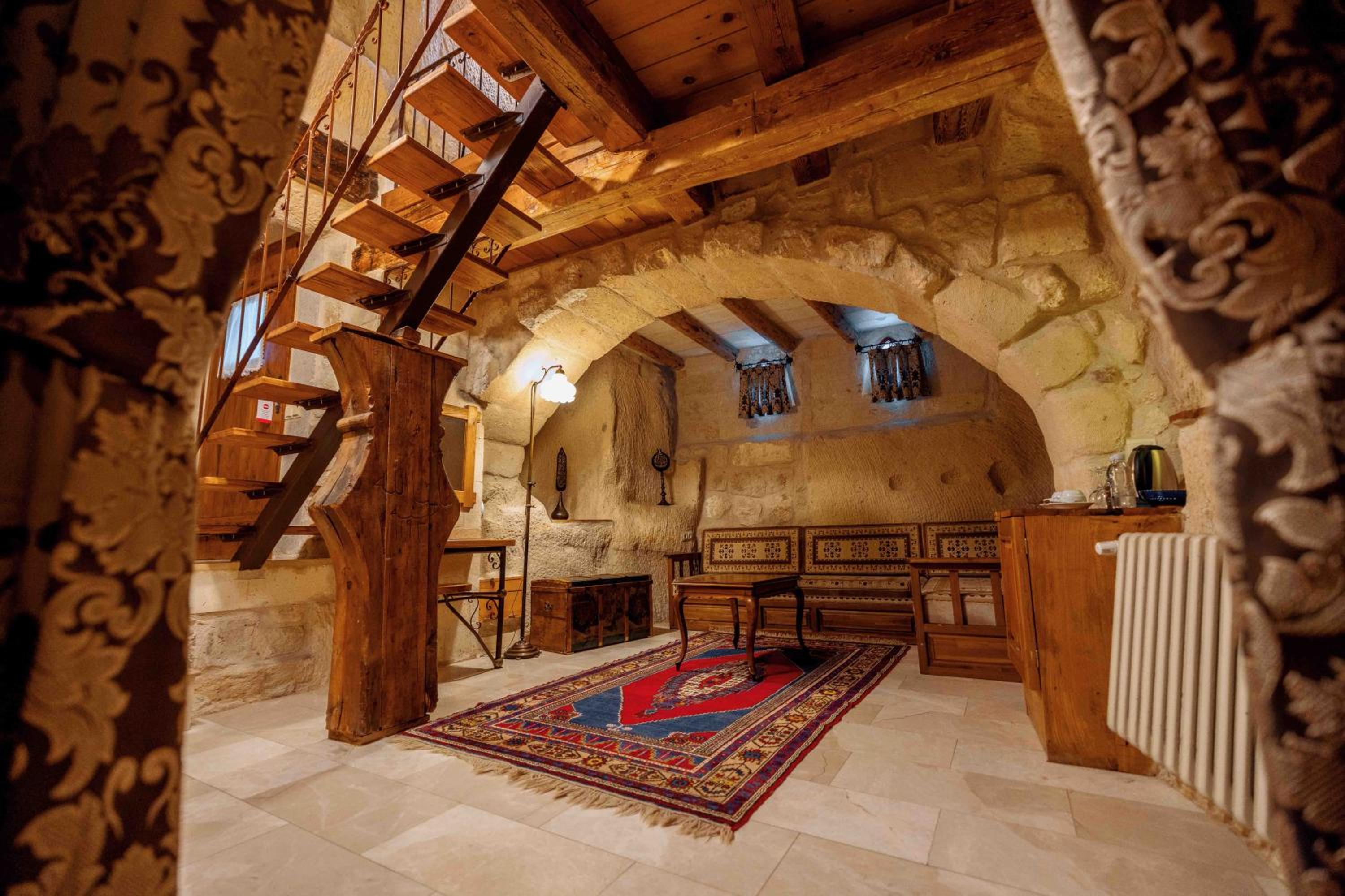 Grand Stone Suite - Photo 11