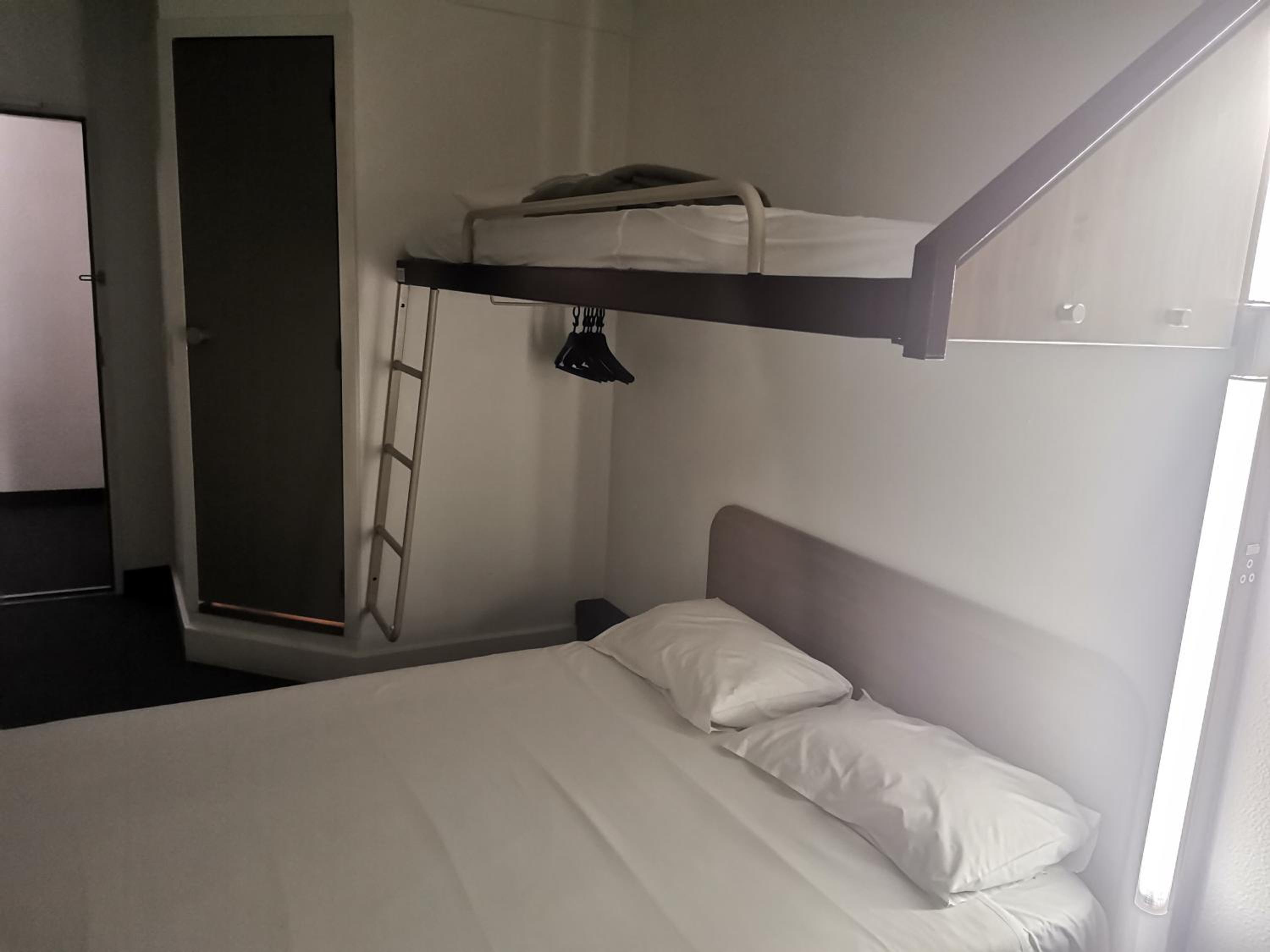 Standard Triple Room - Photo 6