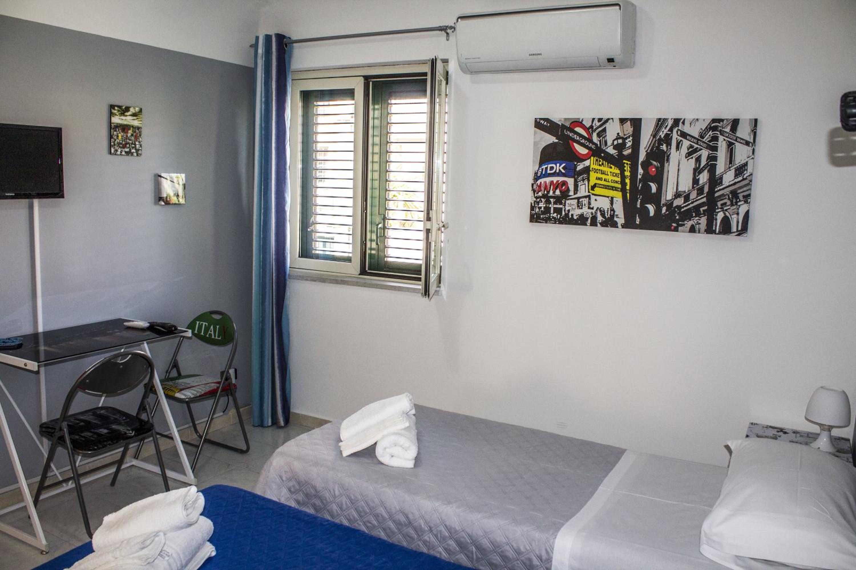 Double or Twin Room - Photo 3