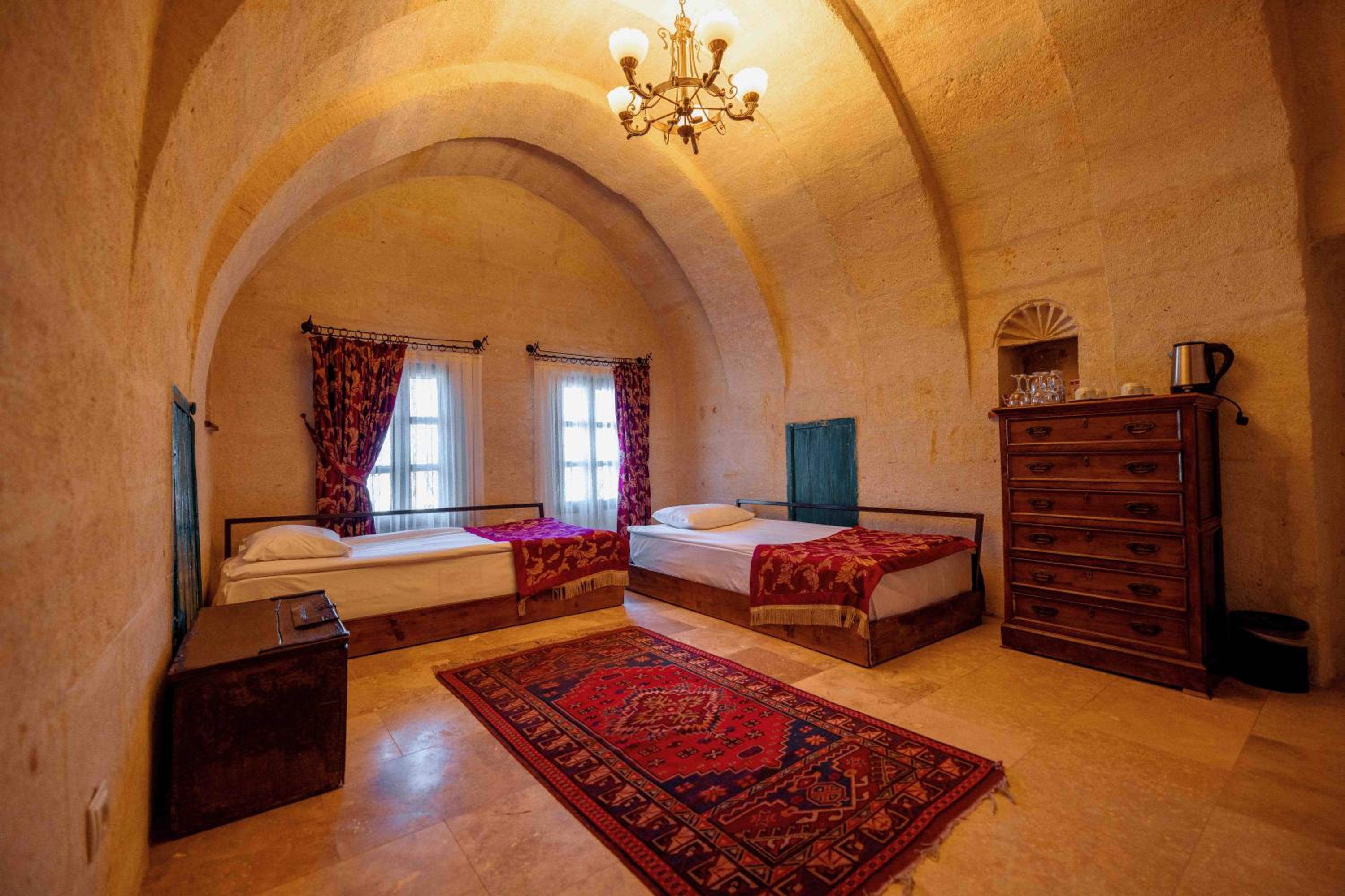 Balloon View Suite with Balcony