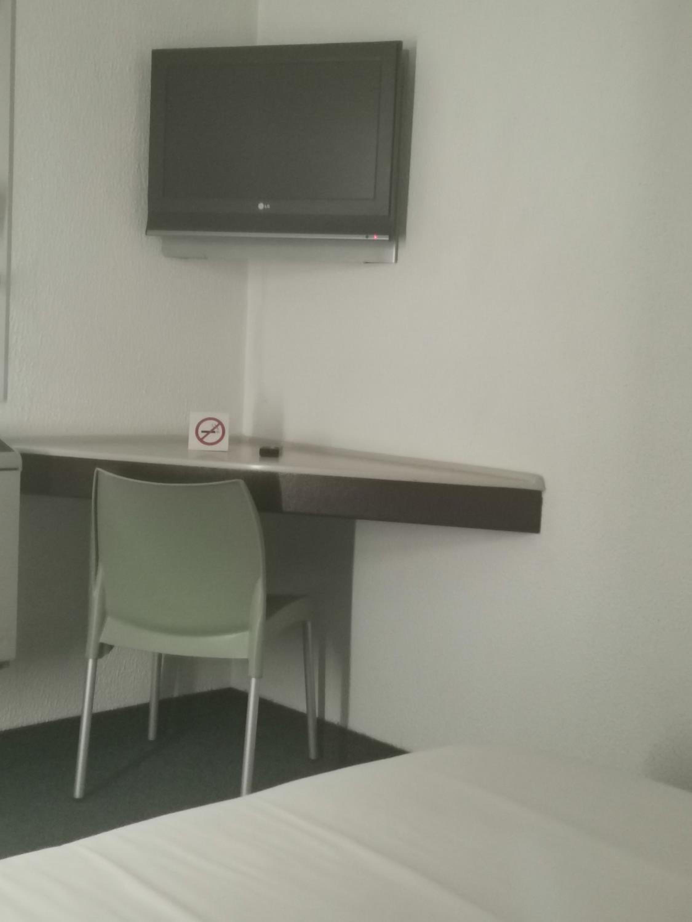 Standard Triple Room - Photo 4