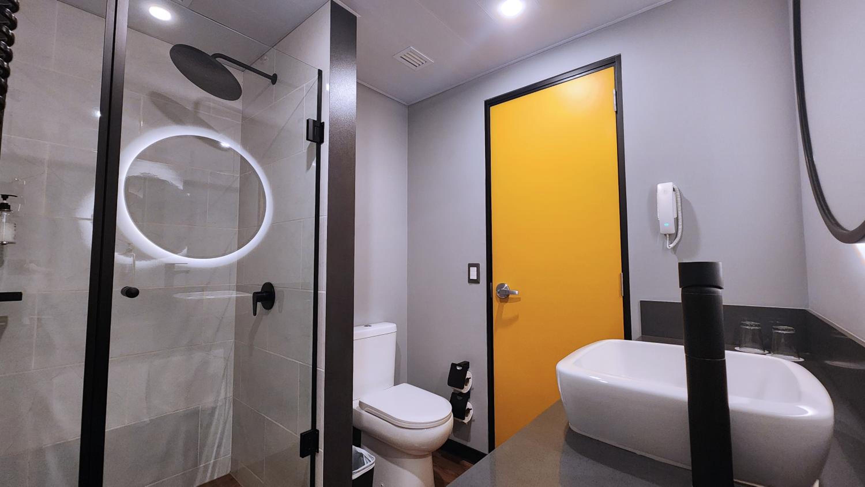 Standard Double Room - Photo 6